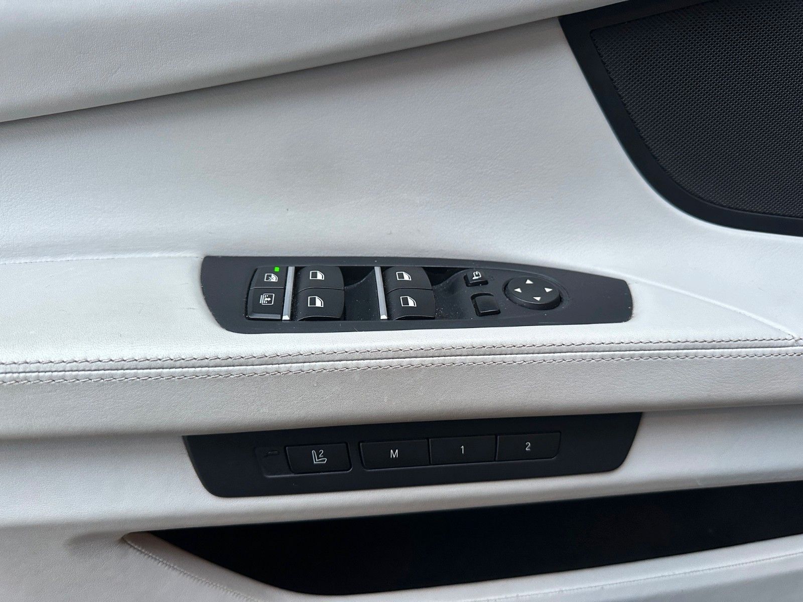 Fahrzeugabbildung BMW 740d xDrive**Head-Up*Leder*BI-Xenon*Navi**