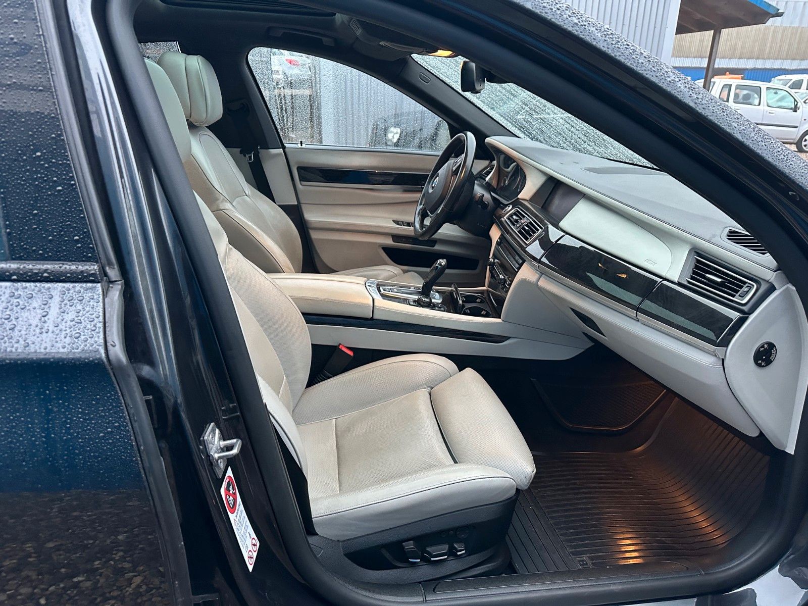 Fahrzeugabbildung BMW 740d xDrive**Head-Up*Leder*BI-Xenon*Navi**