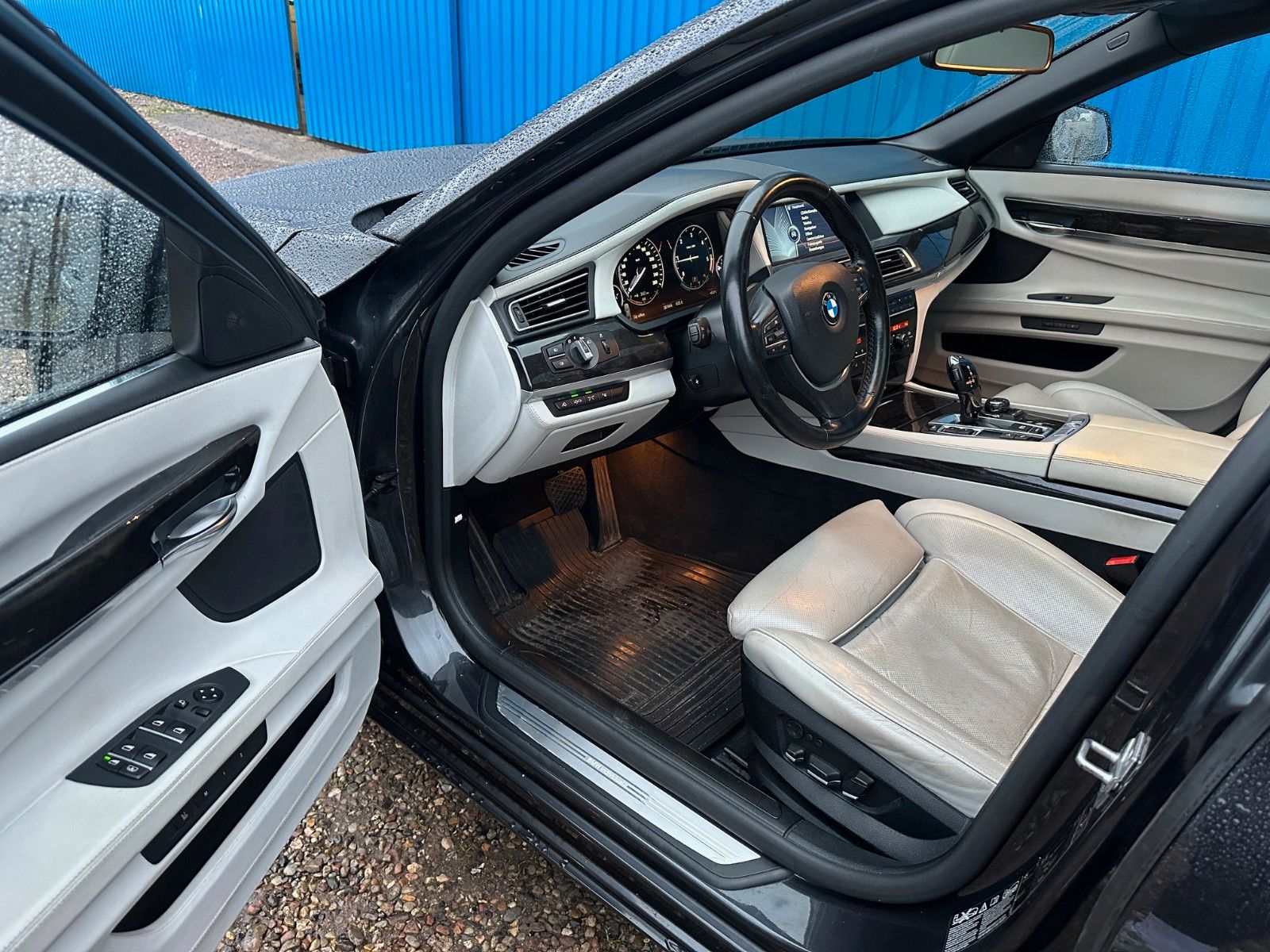 Fahrzeugabbildung BMW 740d xDrive**Head-Up*Leder*BI-Xenon*Navi**