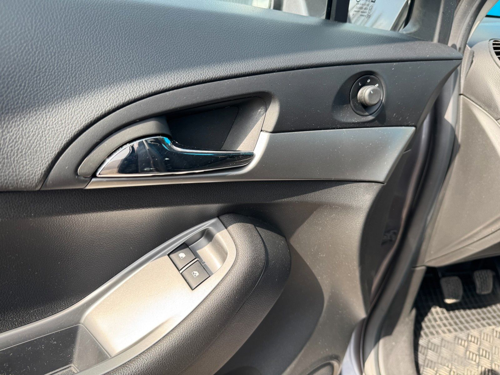 Fahrzeugabbildung Chevrolet Orlando LS**7. Sitzer**AHK**94 TKM**