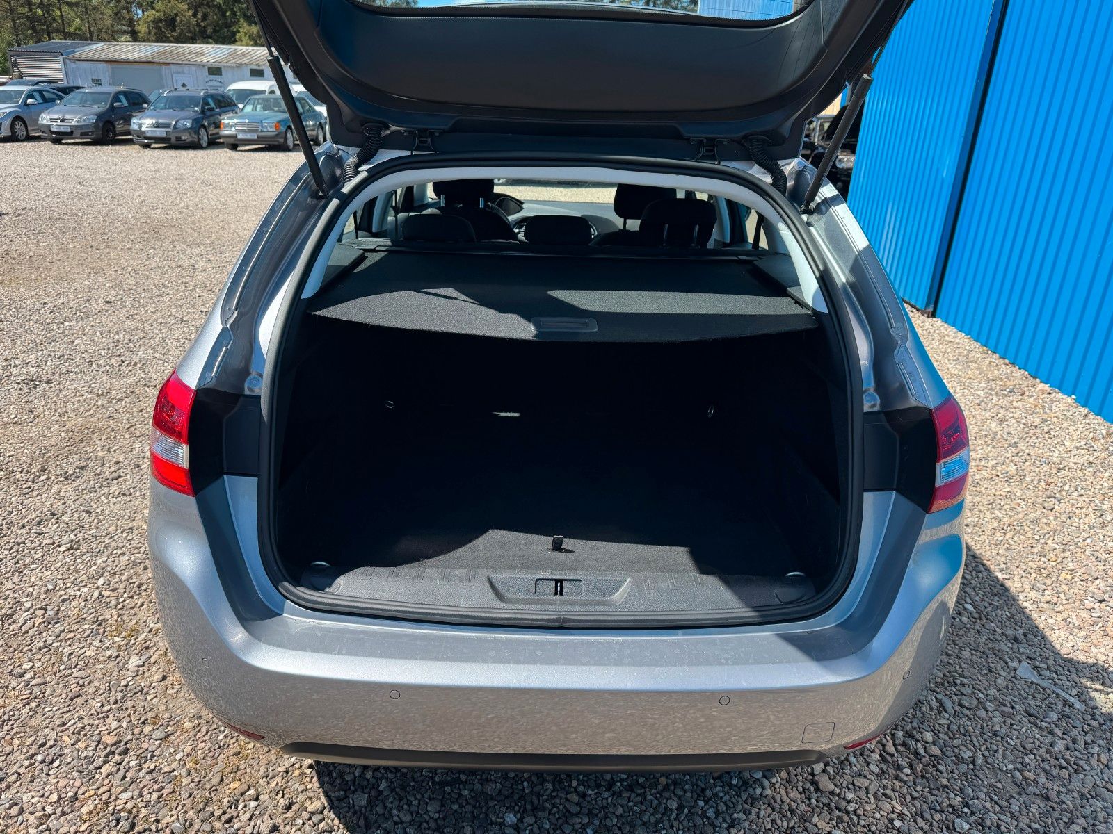 Fahrzeugabbildung Peugeot 308 SW**Active**Tempo**8 fach**PDC**