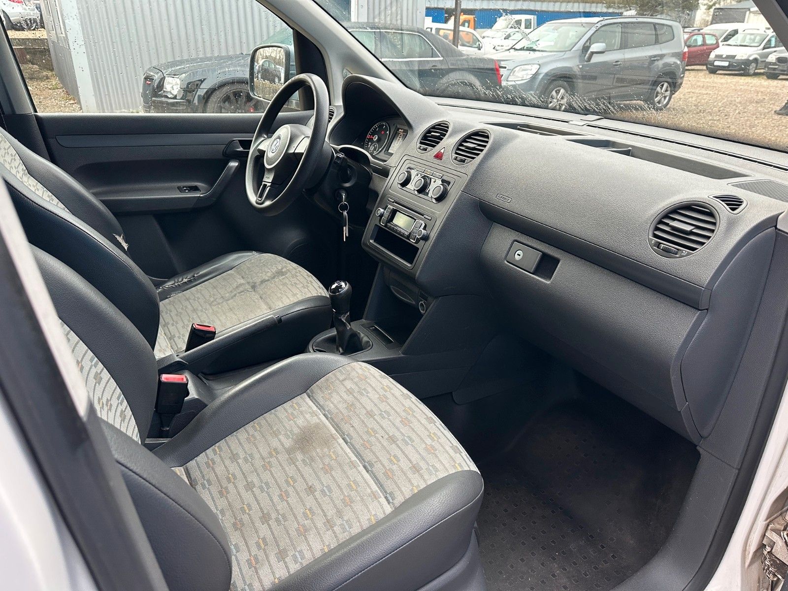 Fahrzeugabbildung Volkswagen Caddy Kasten **Maxi**KLIMA**HU&AU NEU**