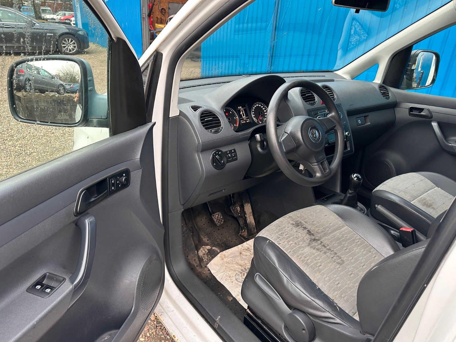 Fahrzeugabbildung Volkswagen Caddy Kasten **Maxi**KLIMA**HU&AU NEU**