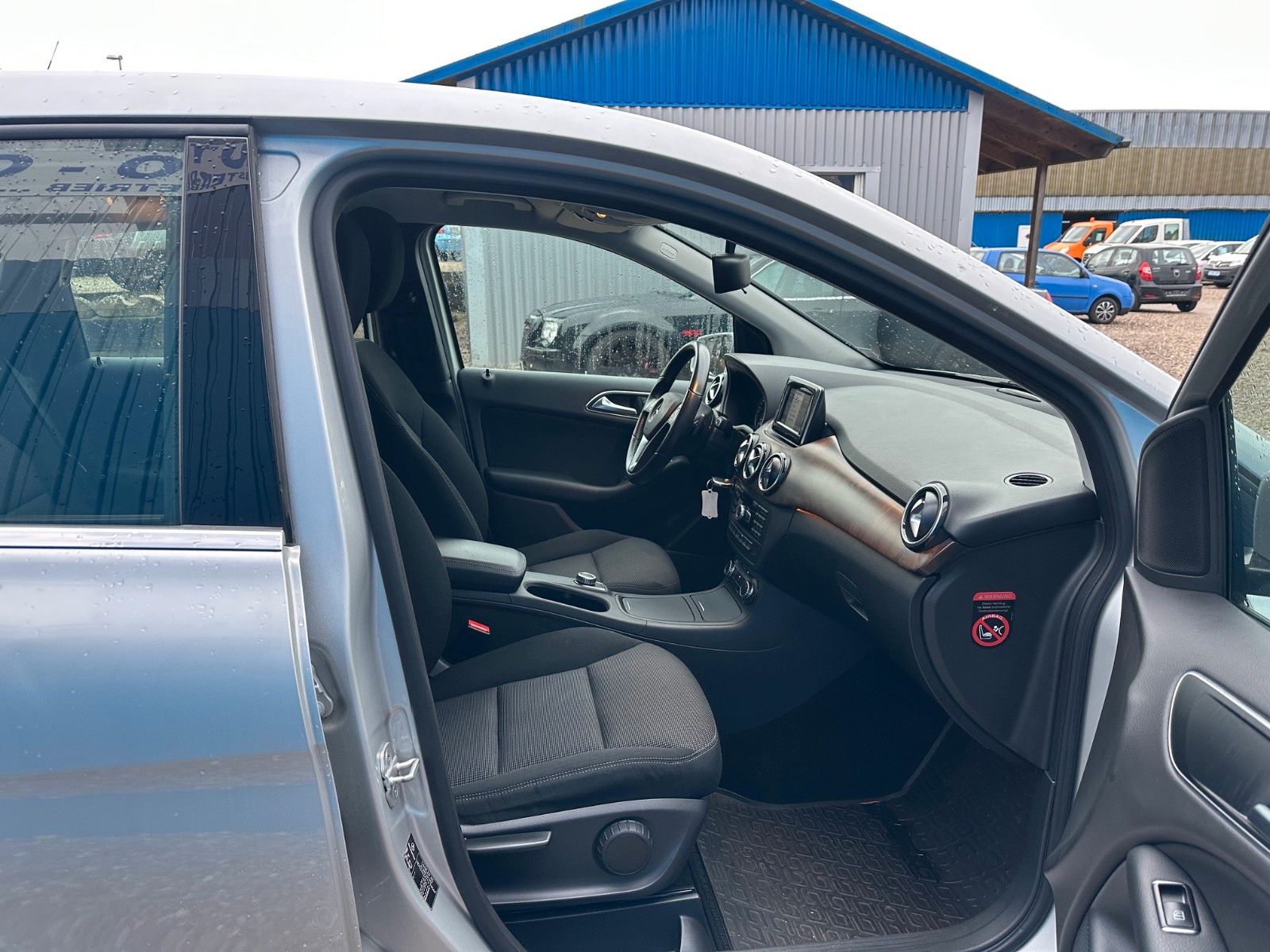 Fahrzeugabbildung Mercedes-Benz B 180**Sports Tourer**Automatik**AHK**Temp**