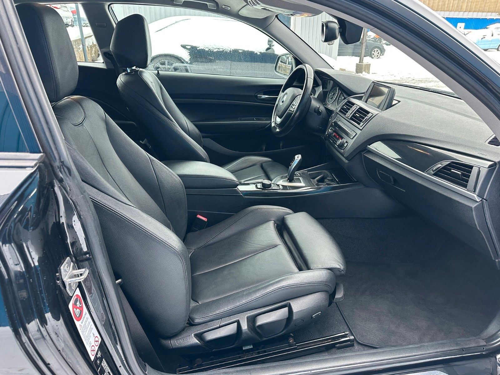 Fahrzeugabbildung BMW 118d Limousine**2.HAND*Automatik*XENON**