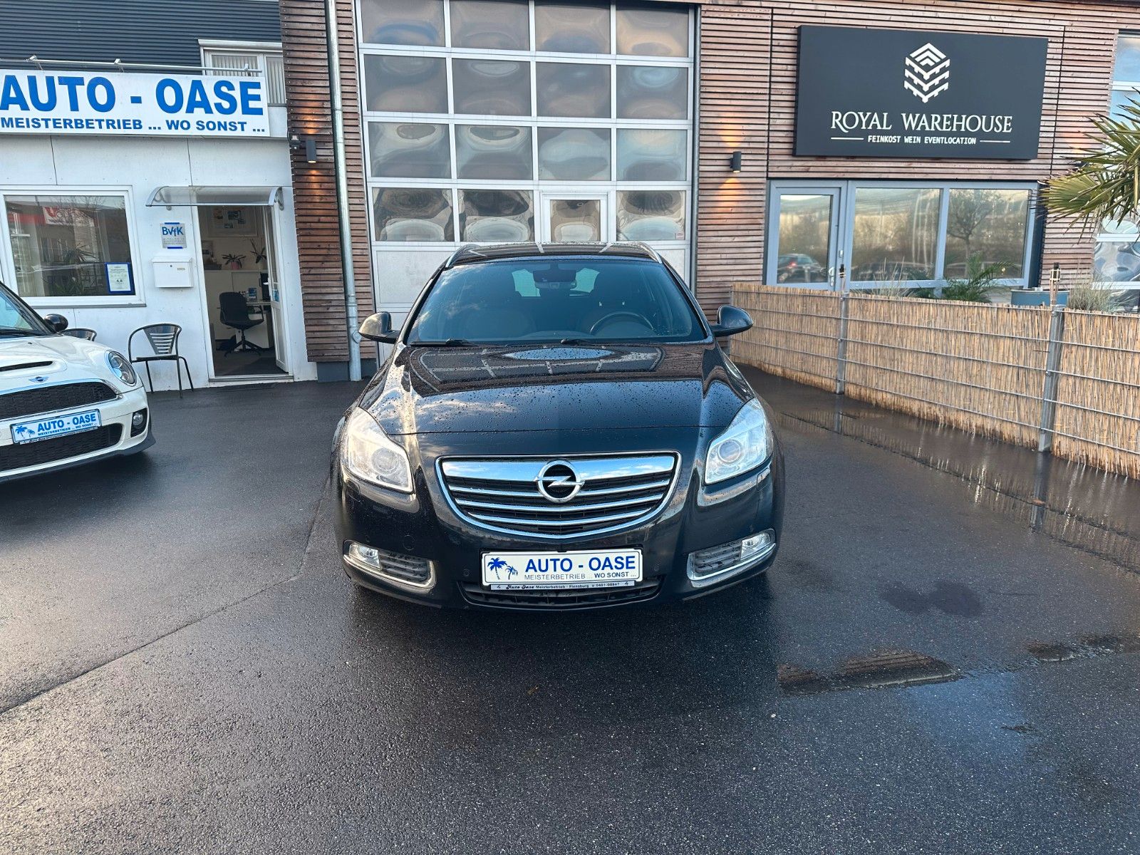 Fahrzeugabbildung Opel Insignia A Sports Tourer Edition*Navi*Xenon*