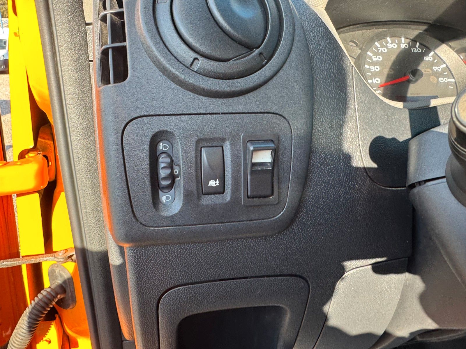 Fahrzeugabbildung Renault Master III Pritsche L2H1 3,5t**Automatik**