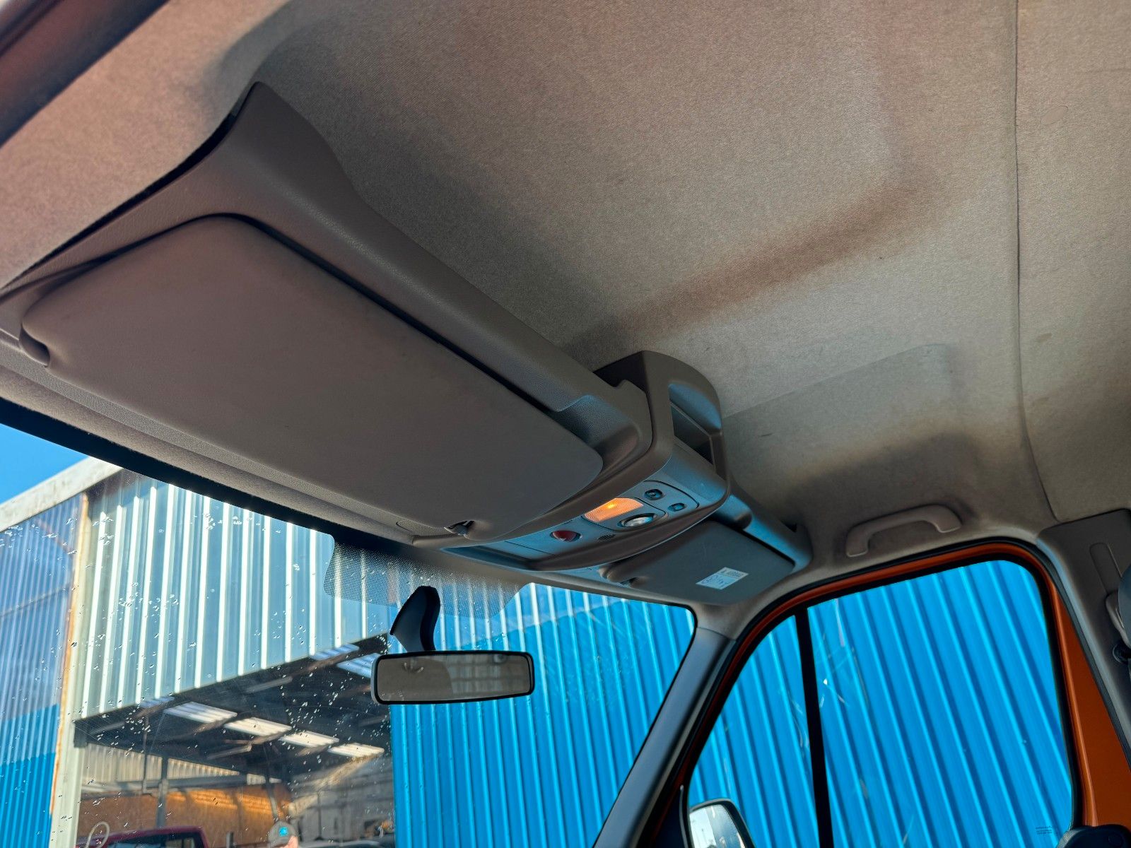 Fahrzeugabbildung Renault Master III Pritsche L2H1 3,5t**Automatik**