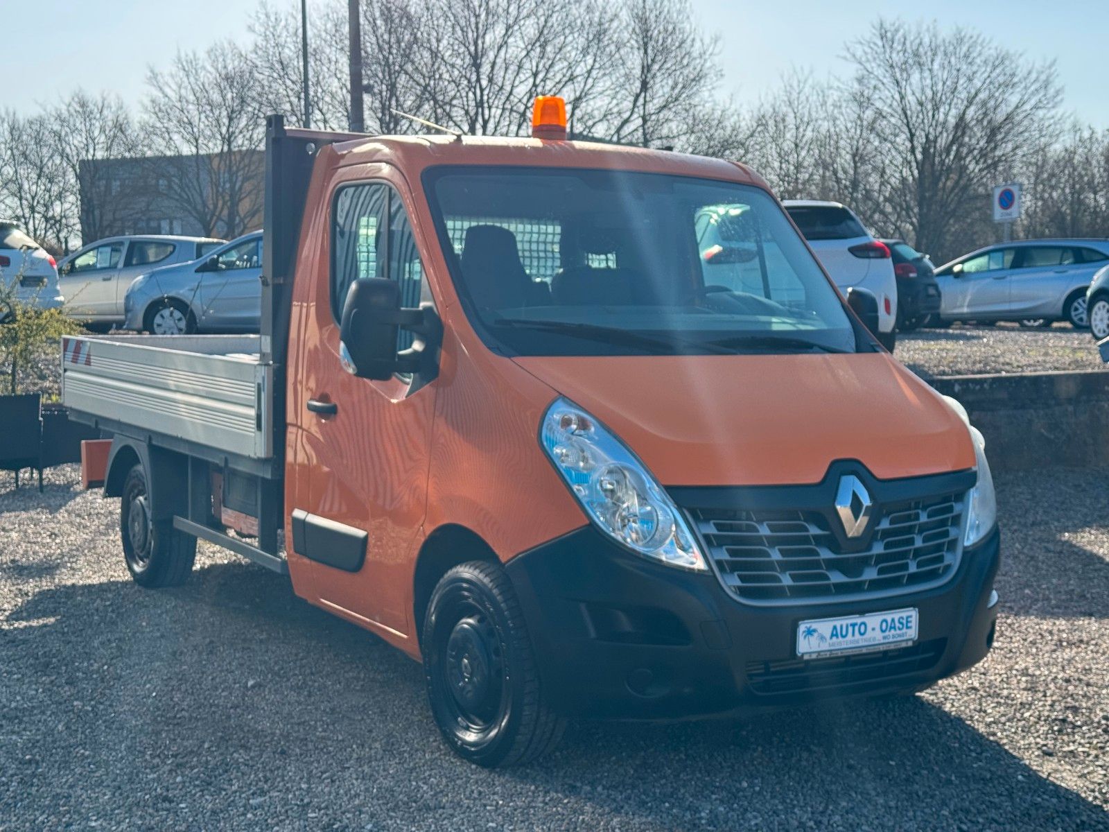 Fahrzeugabbildung Renault Master III Pritsche L2H1 3,5t**Automatik**