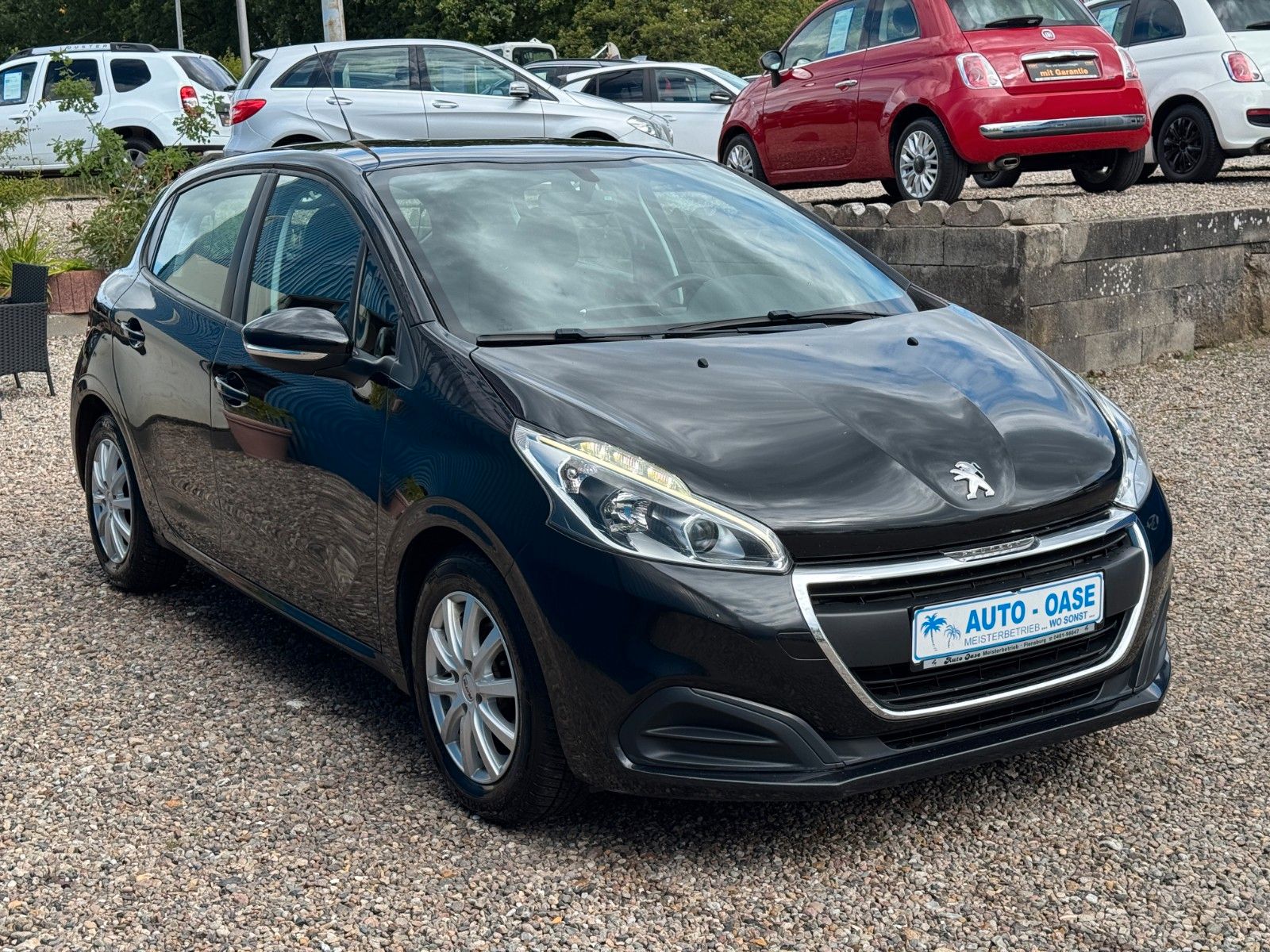 Fahrzeugabbildung Peugeot 208**Active**AHK**SHZ**Klima**Tempomat**