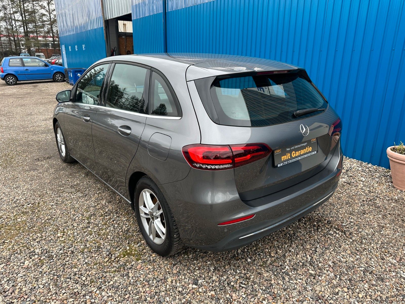 Fahrzeugabbildung Mercedes-Benz B 180**Automatik**62 TKM**AHK**LED**Digital**