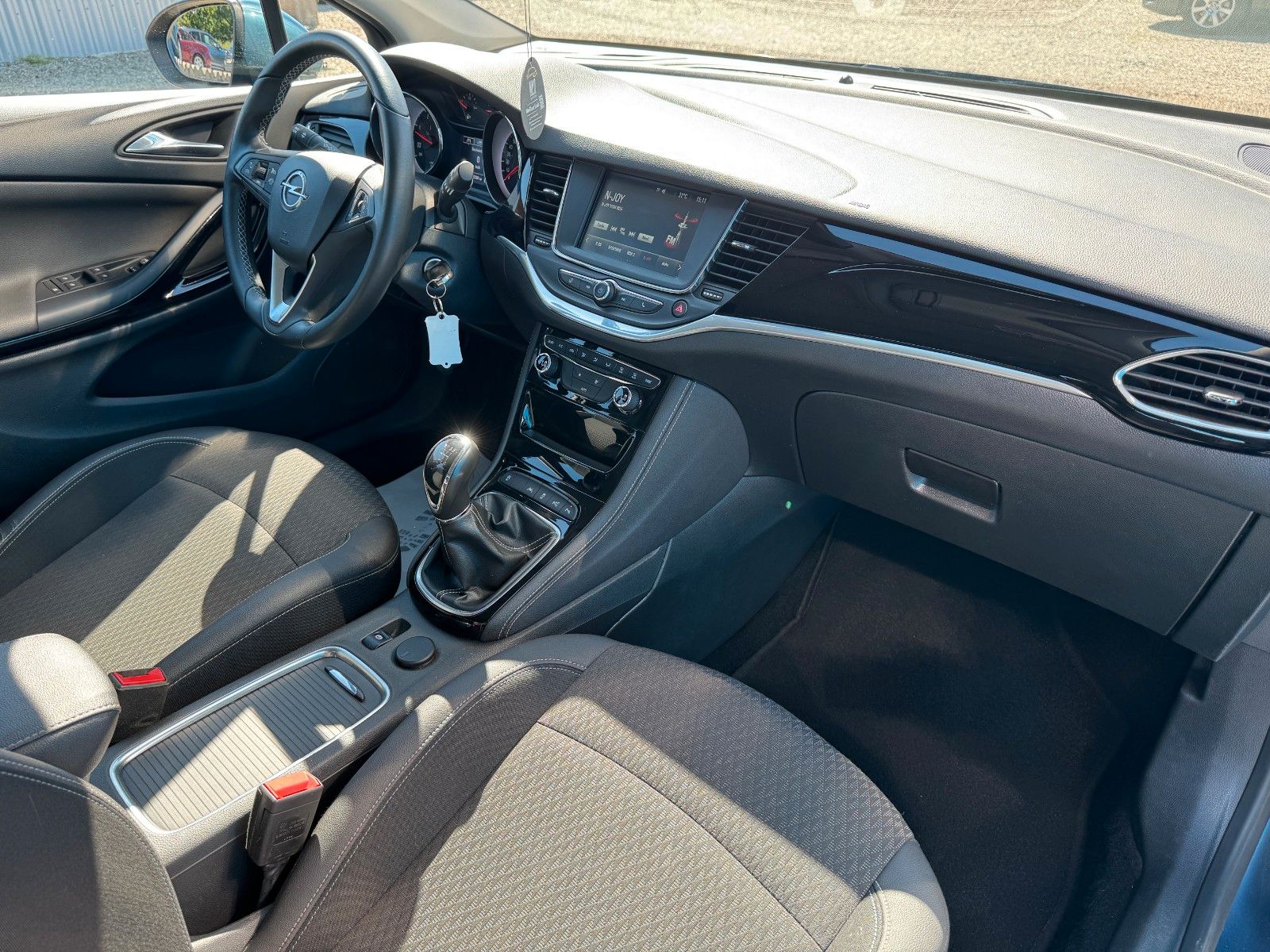 Fahrzeugabbildung Opel Astra K Sports Tourer Innovation*AHK*LED*STANDHZ