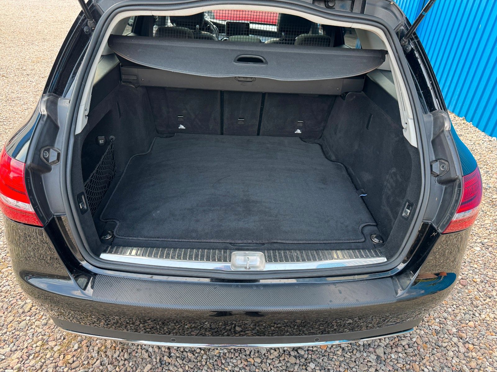 Fahrzeugabbildung Mercedes-Benz C 200 T CGI*Automat*Standhzg*Pano*Burmester*AHK*