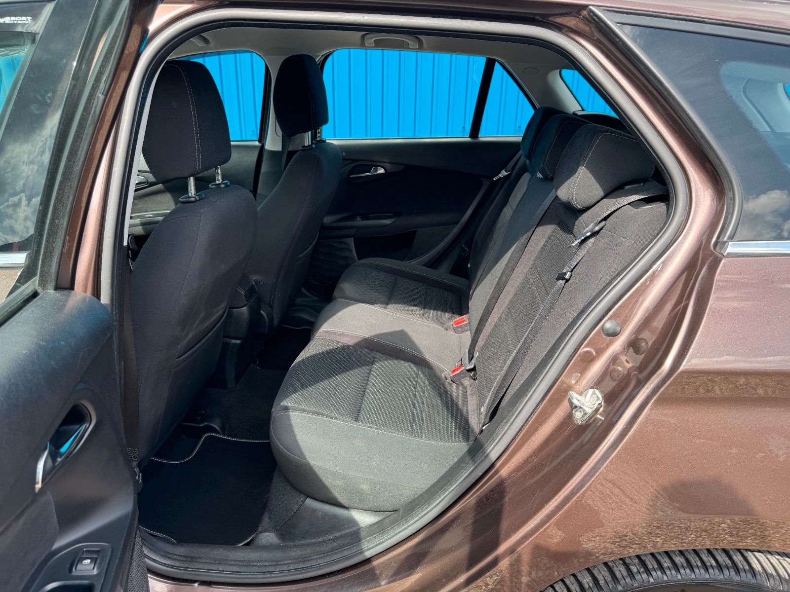 Fahrzeugabbildung Fiat Tipo**Lounge**Navi**Tempo**SHZ**