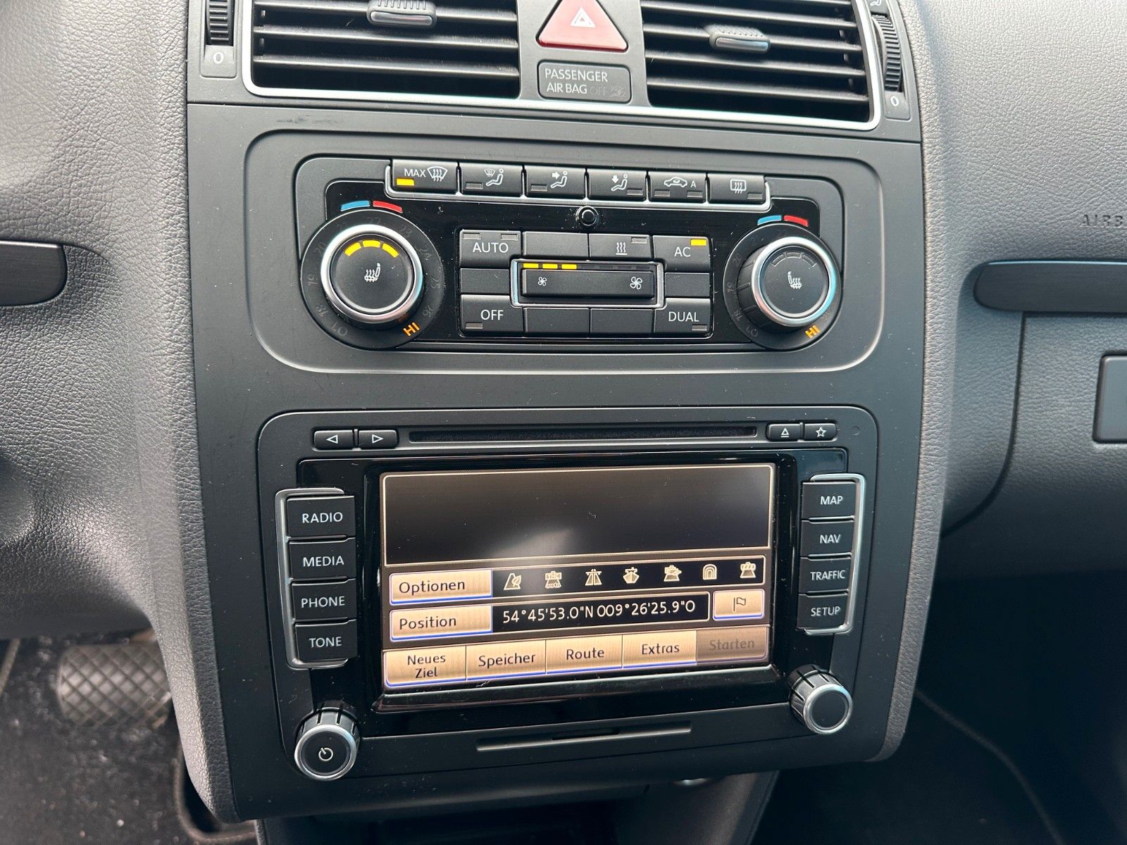 Fahrzeugabbildung Volkswagen Touran Comfortline**Automatik*AHK*Standheizung**