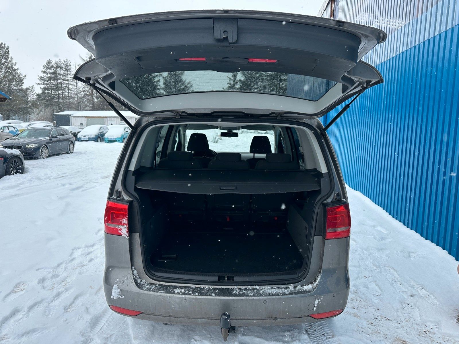 Fahrzeugabbildung Volkswagen Touran Comfortline**Automatik*AHK*Standheizung**