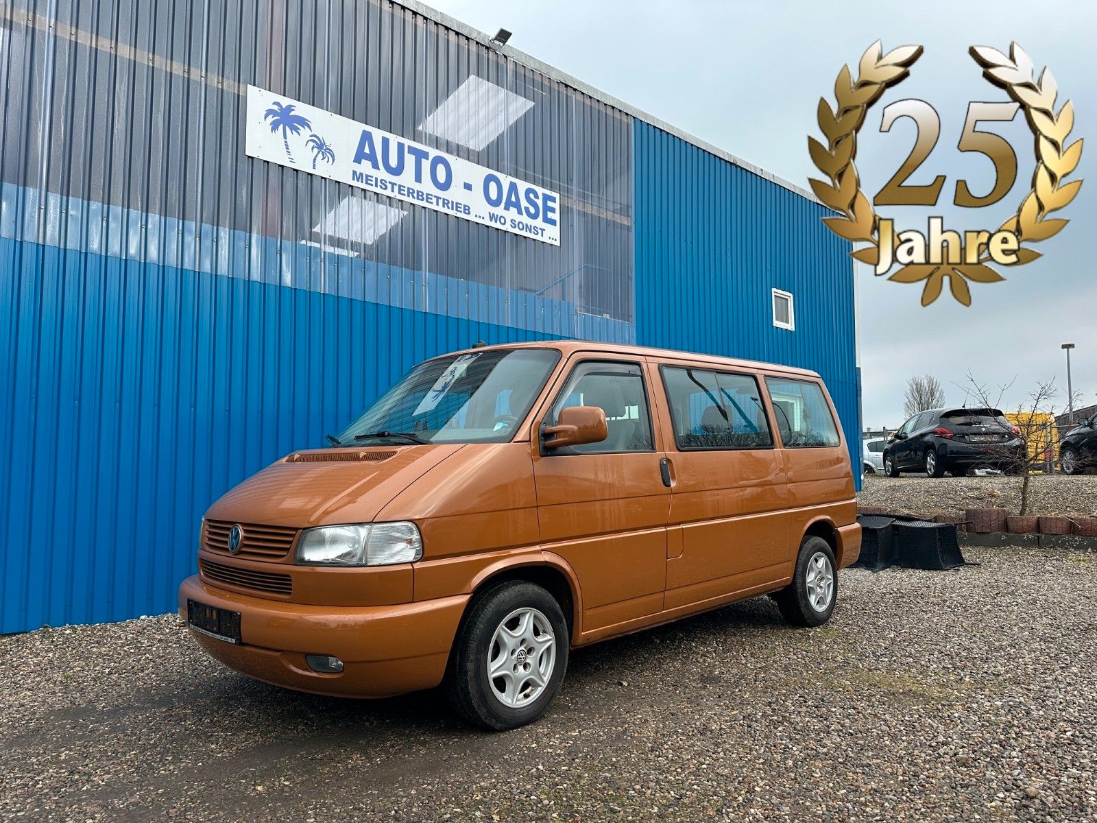 Fahrzeugabbildung Volkswagen T4 Caravelle 2,5-l-Diesel TDI*Sithzng*AHK*Klima*