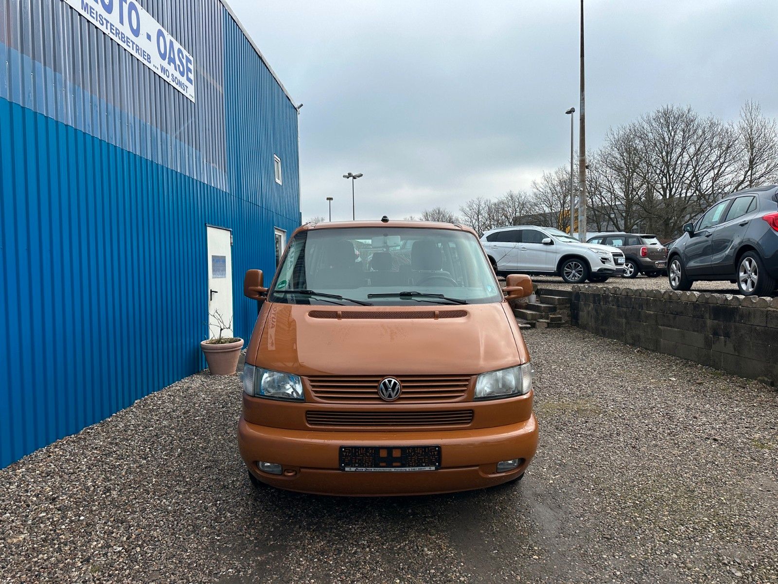 Fahrzeugabbildung Volkswagen T4 Caravelle 2,5-l-Diesel TDI*Sithzng*AHK*Klima*