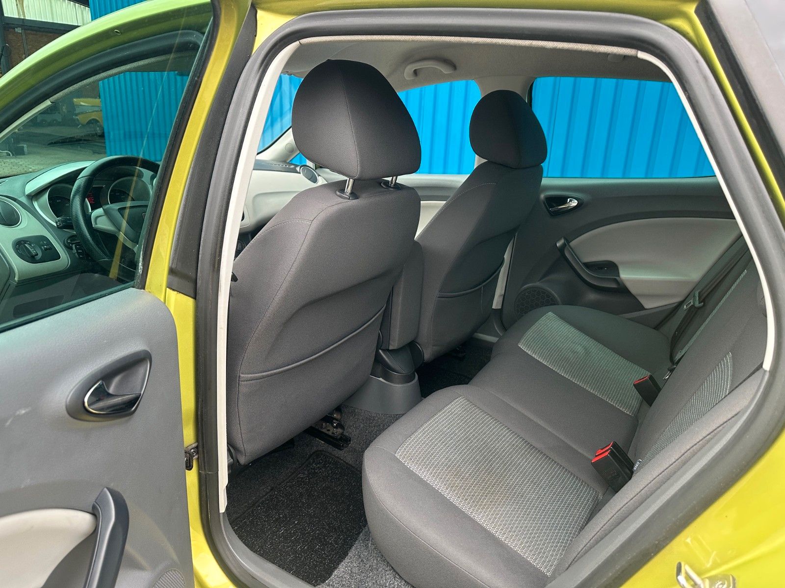 Fahrzeugabbildung SEAT Ibiza Lim. Stylance / Style*Standheizung*Klima*