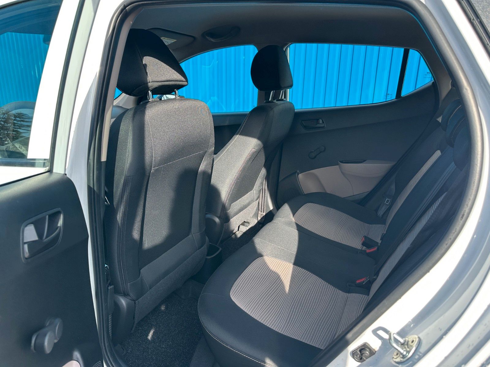 Fahrzeugabbildung Hyundai i10 Basis**Allwetterreifen*16.598 TKM*1.HAND**