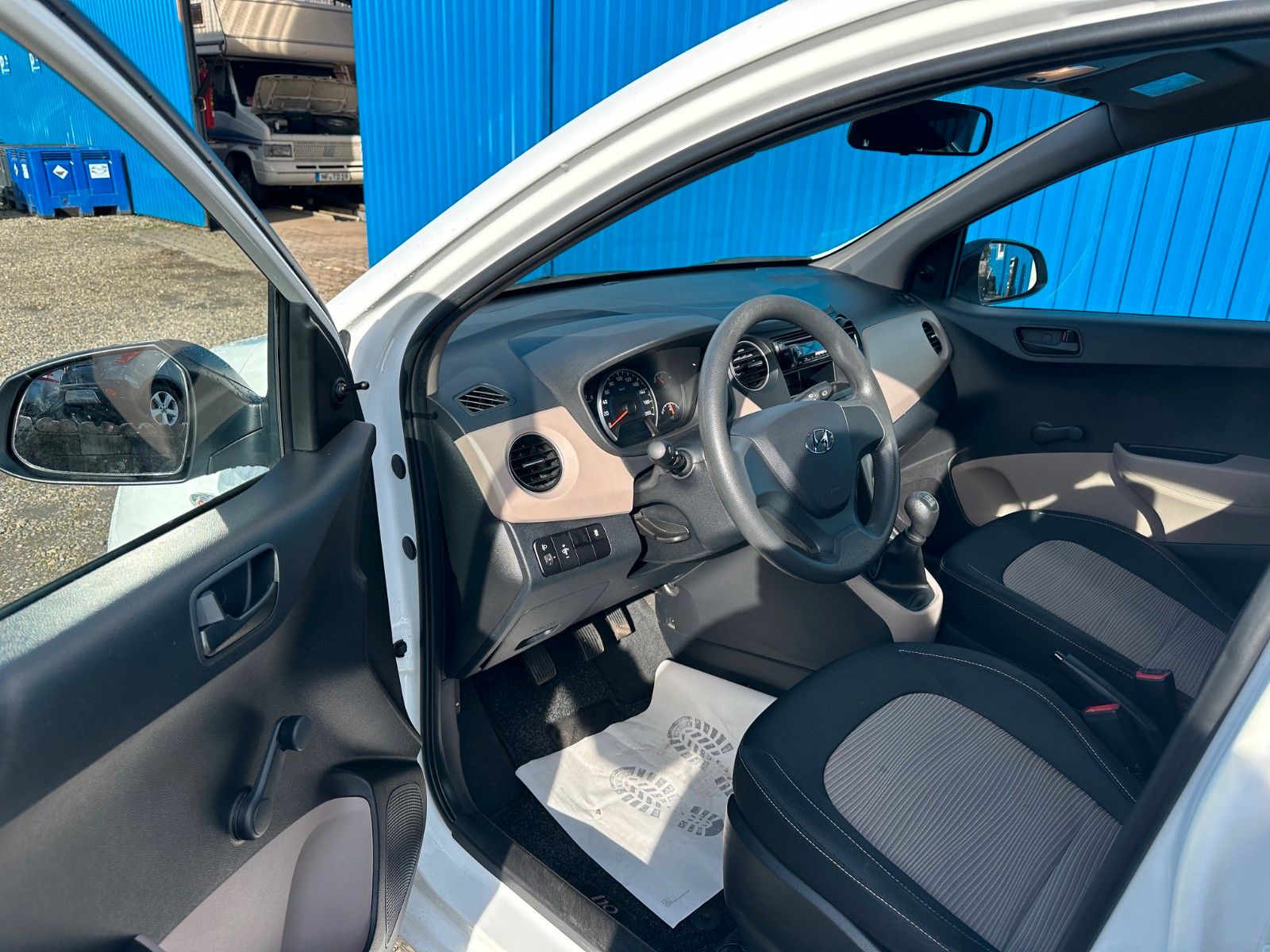 Fahrzeugabbildung Hyundai i10 Basis**Allwetterreifen*16.598 TKM*1.HAND**
