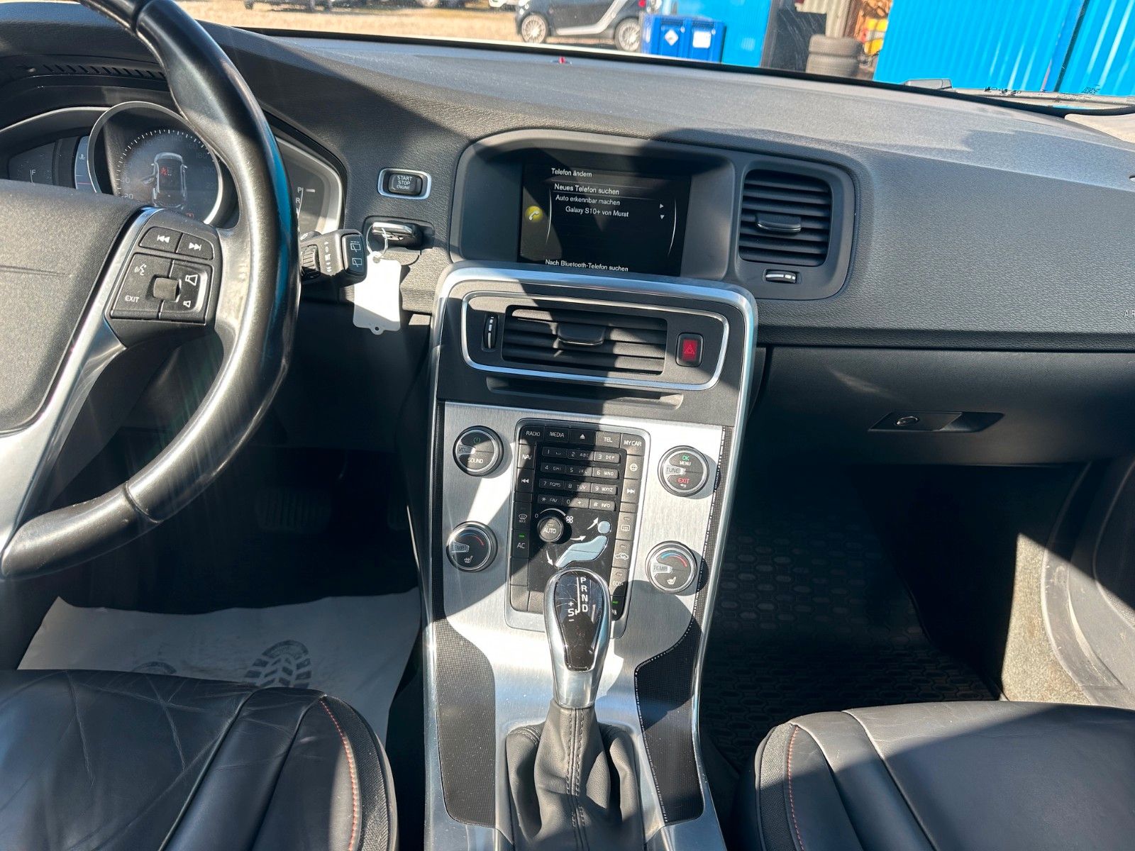 Fahrzeugabbildung Volvo V60 Kombi Ocean Race**Automatik*Tempomat**