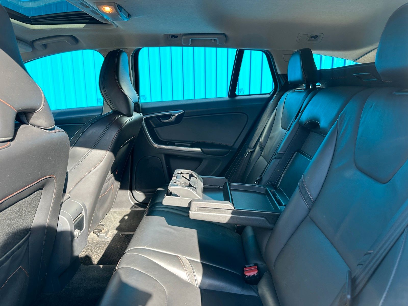 Fahrzeugabbildung Volvo V60 Kombi Ocean Race**Automatik*Tempomat**