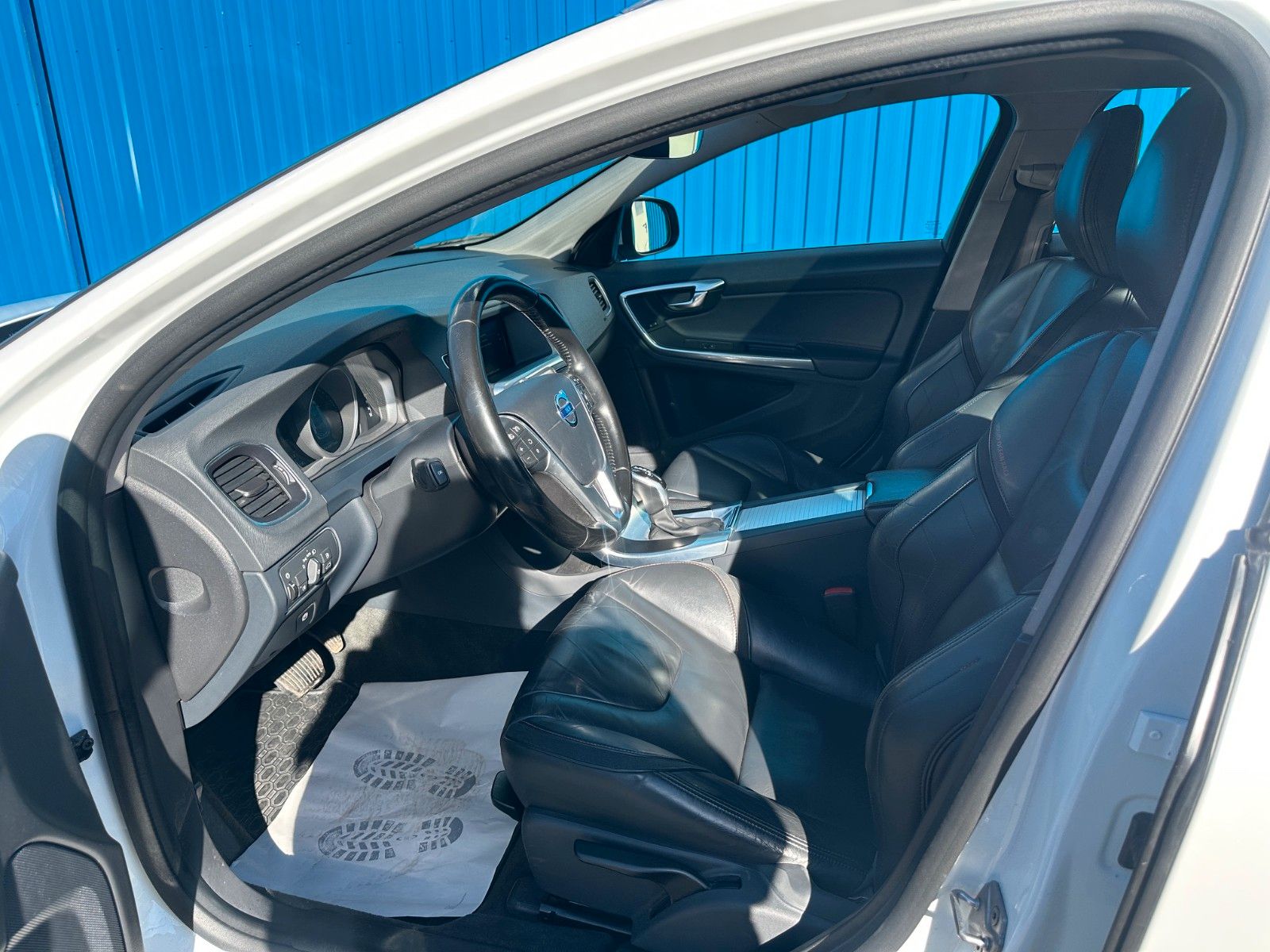 Fahrzeugabbildung Volvo V60 Kombi Ocean Race**Automatik*Tempomat**