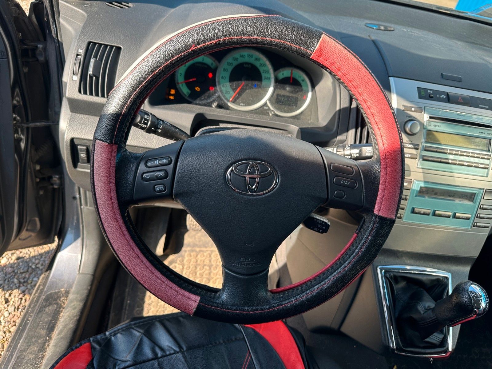 Fahrzeugabbildung Toyota Corolla Verso 2.2 D-4D*Tempomat*PDC*7 Sitzer*