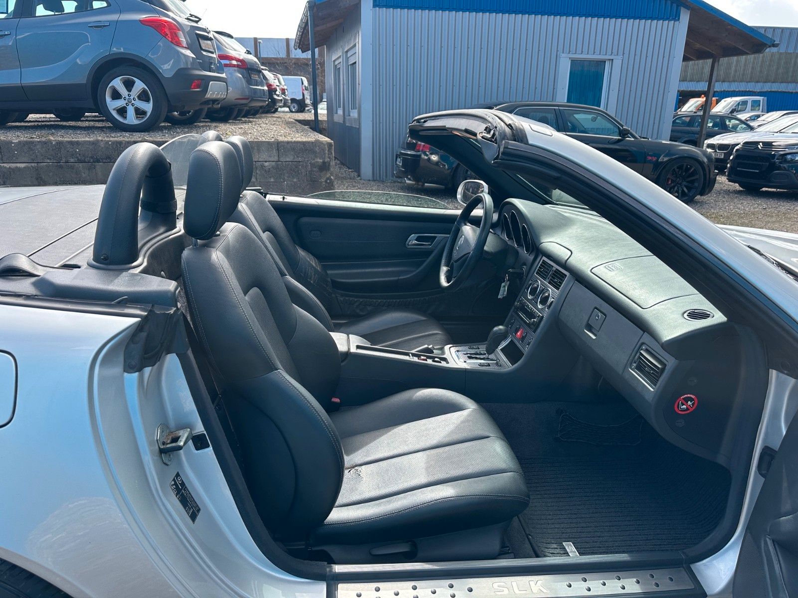 Fahrzeugabbildung Mercedes-Benz SLK 200 Kompressor**Cabrio**Automatik**111 TKM**
