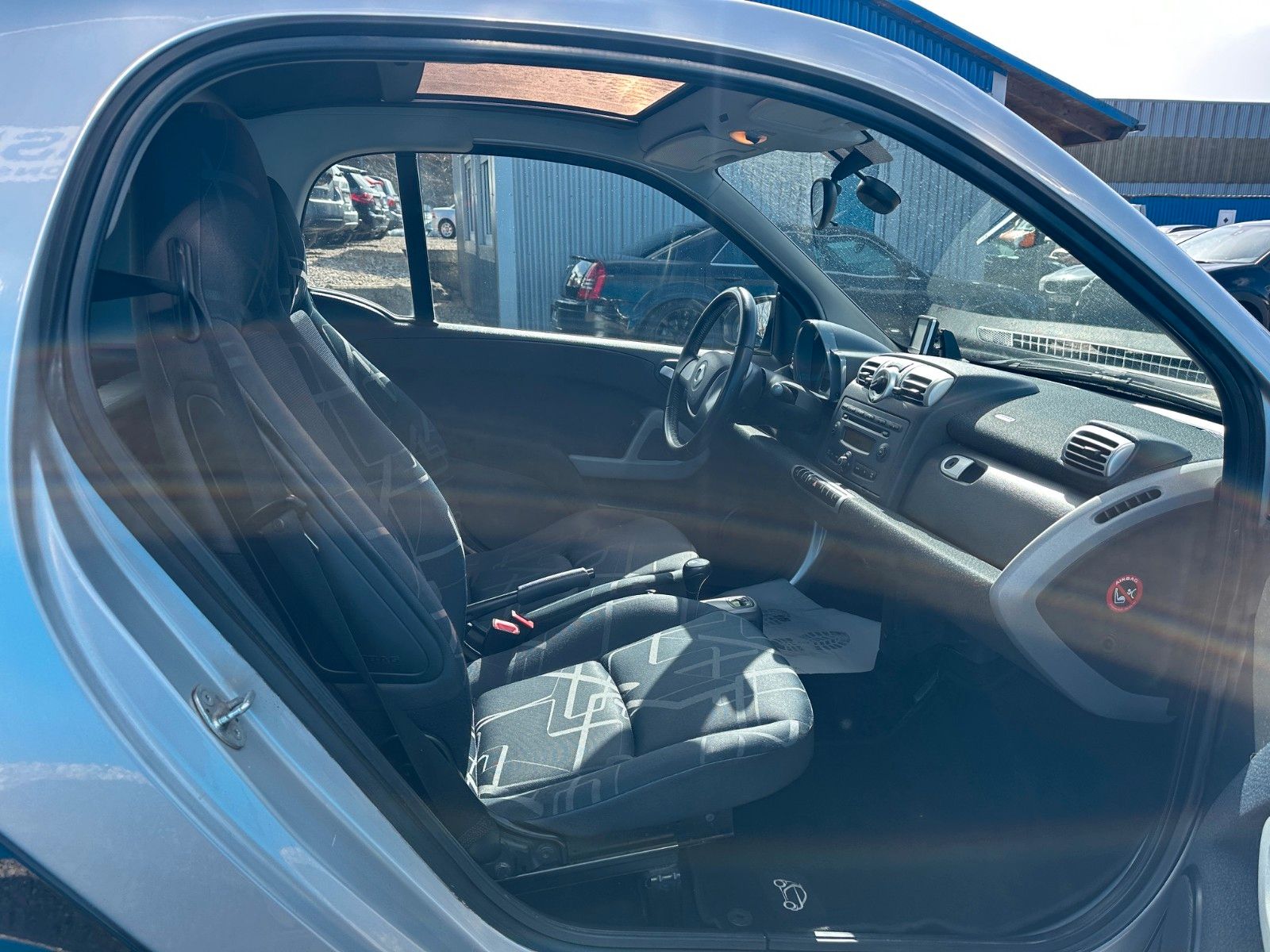 Fahrzeugabbildung Smart ForTwo coupe Micro Hybrid*97 TKM*Sitzhng*Klima*