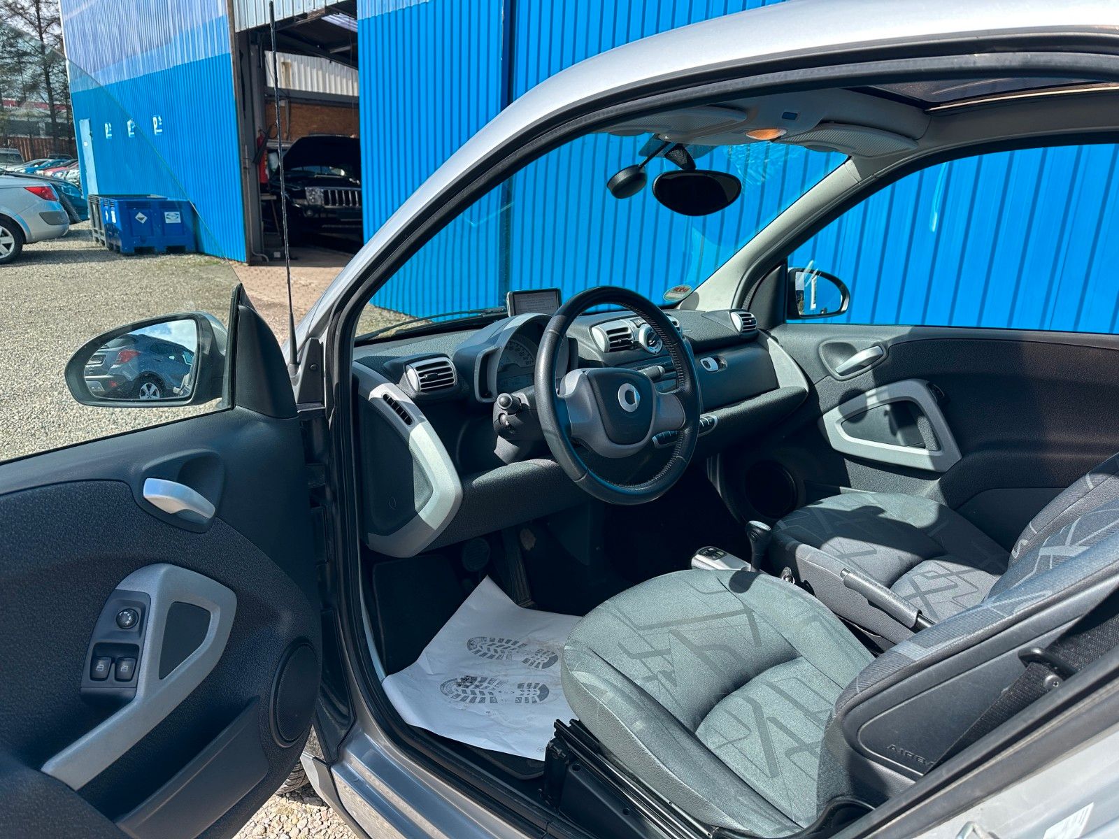 Fahrzeugabbildung Smart ForTwo coupe Micro Hybrid*97 TKM*Sitzhng*Klima*