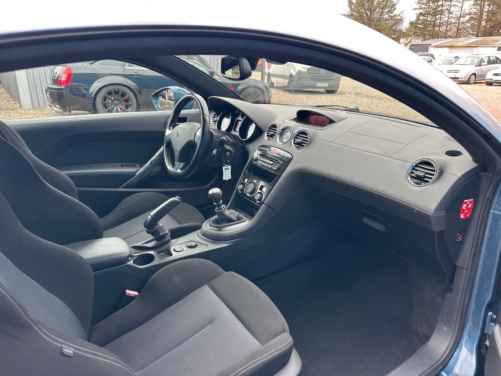 Fahrzeugabbildung Peugeot RCZ Basis**Allwetter*PDC**1.HAND**