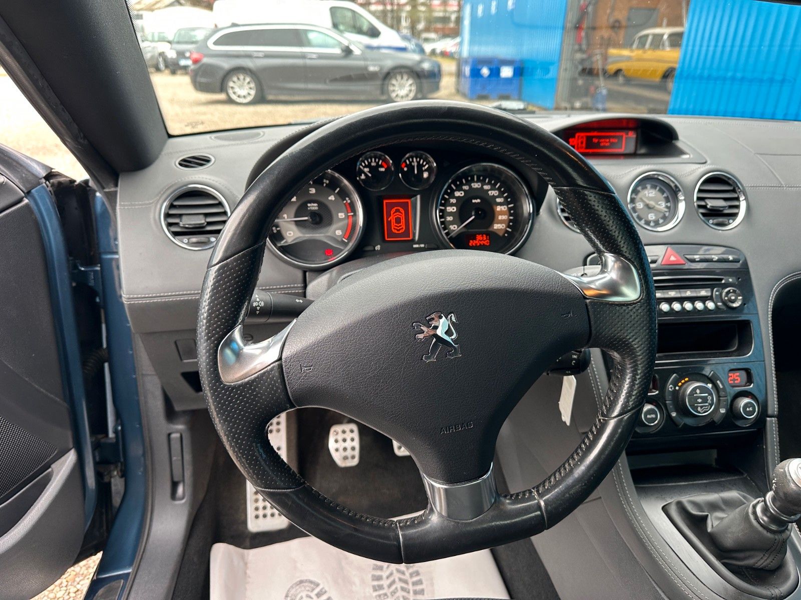 Fahrzeugabbildung Peugeot RCZ Basis**Allwetter*PDC**1.HAND**