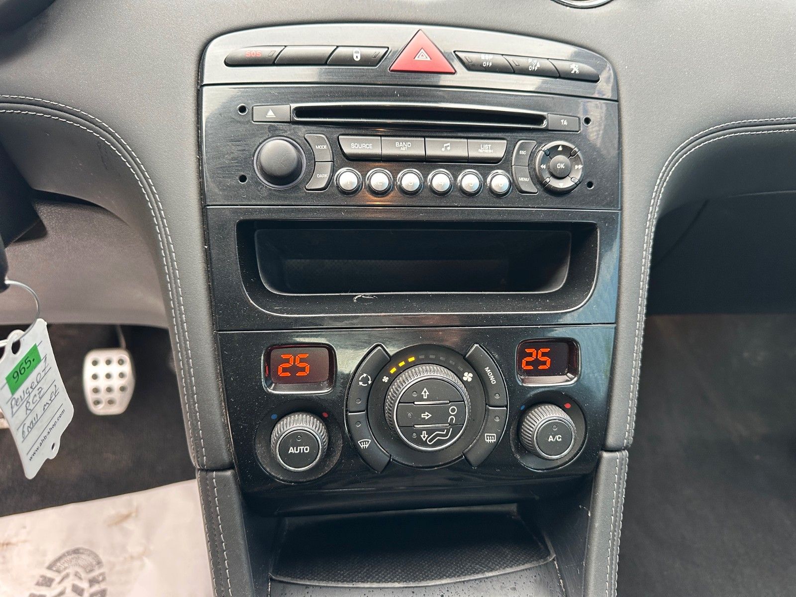 Fahrzeugabbildung Peugeot RCZ Basis**Allwetter*PDC**1.HAND**