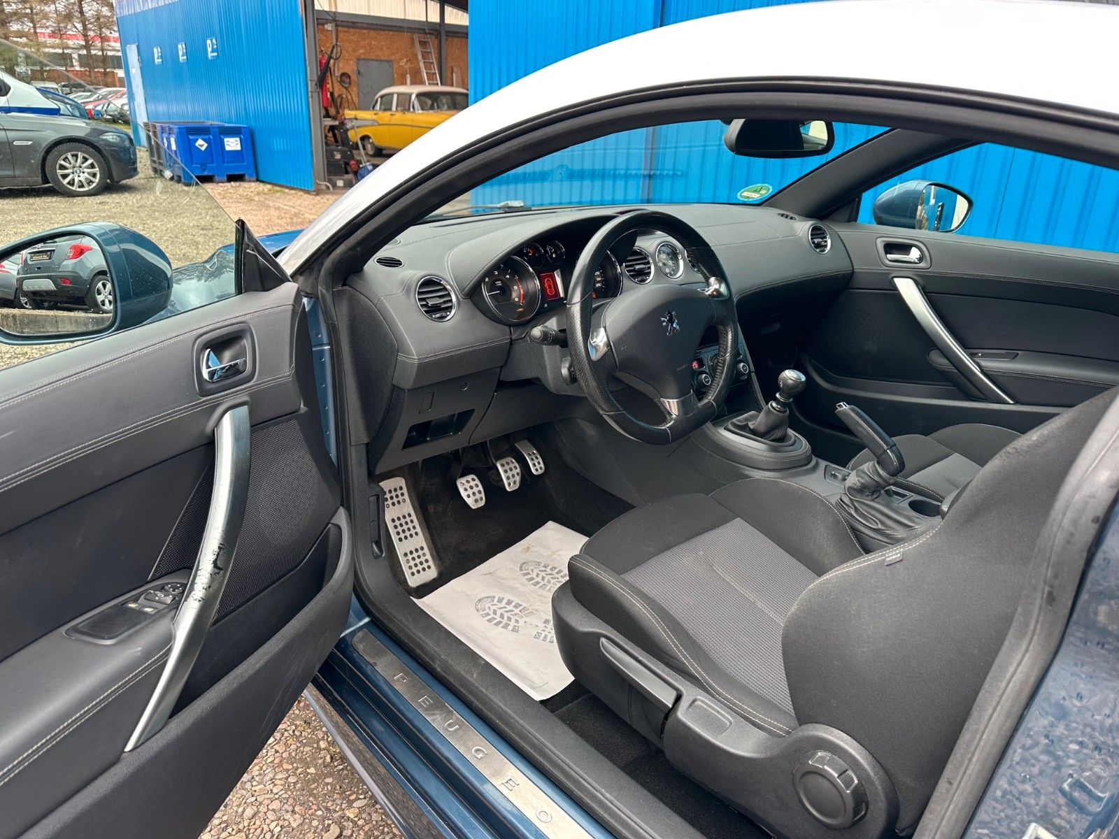 Fahrzeugabbildung Peugeot RCZ Basis**Allwetter*PDC**1.HAND**