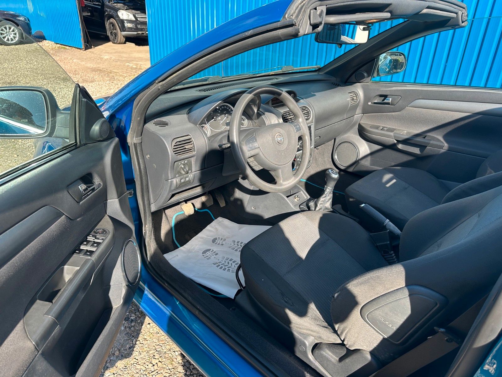 Fahrzeugabbildung Opel Tigra Twin Top Basis**Klima*Allwetter*PDC**