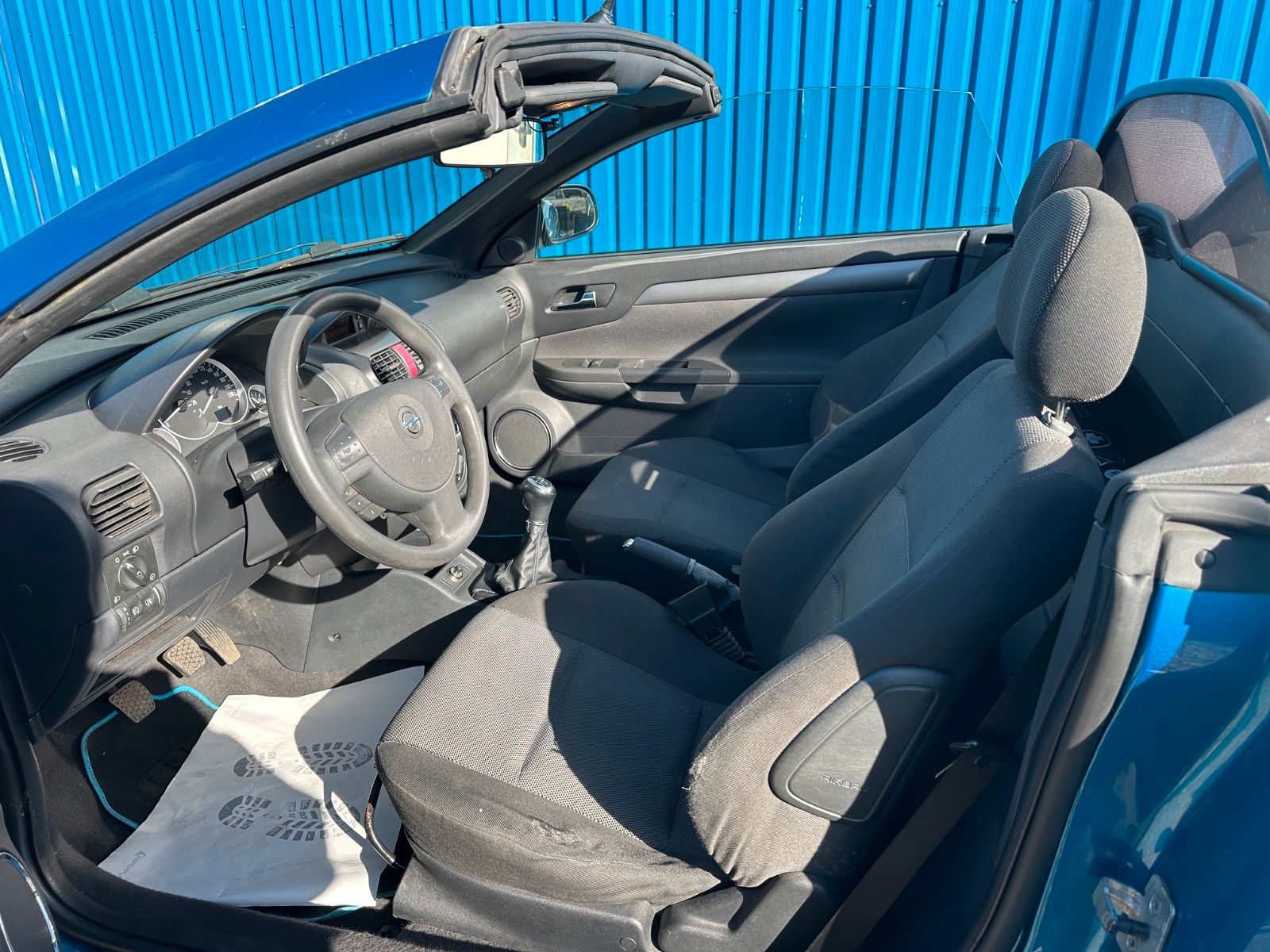 Fahrzeugabbildung Opel Tigra Twin Top Basis**Klima*Allwetter*PDC**