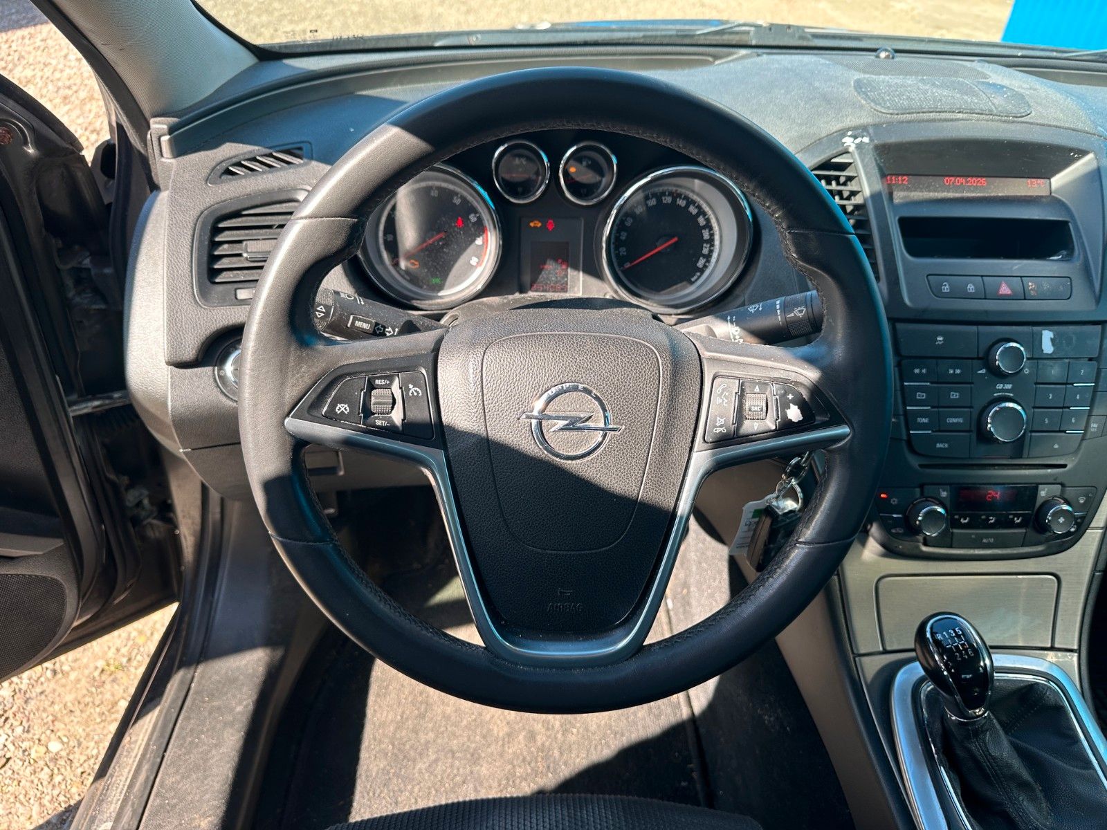 Fahrzeugabbildung Opel Insignia A Lim. Edition*Sitzhzng*Tempomat*2.HAND