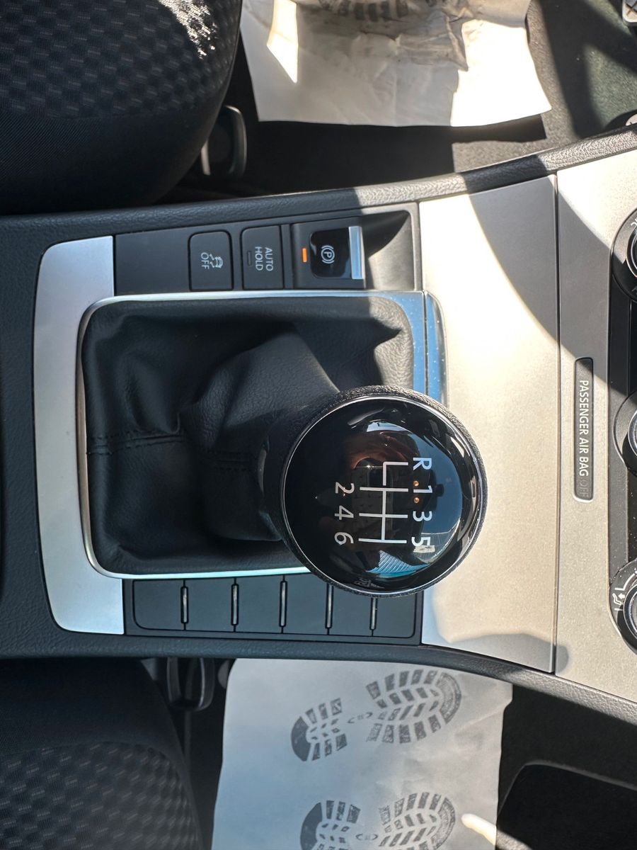 Fahrzeugabbildung Volkswagen Passat Variant Trendline**1.HAND*Allwetter**