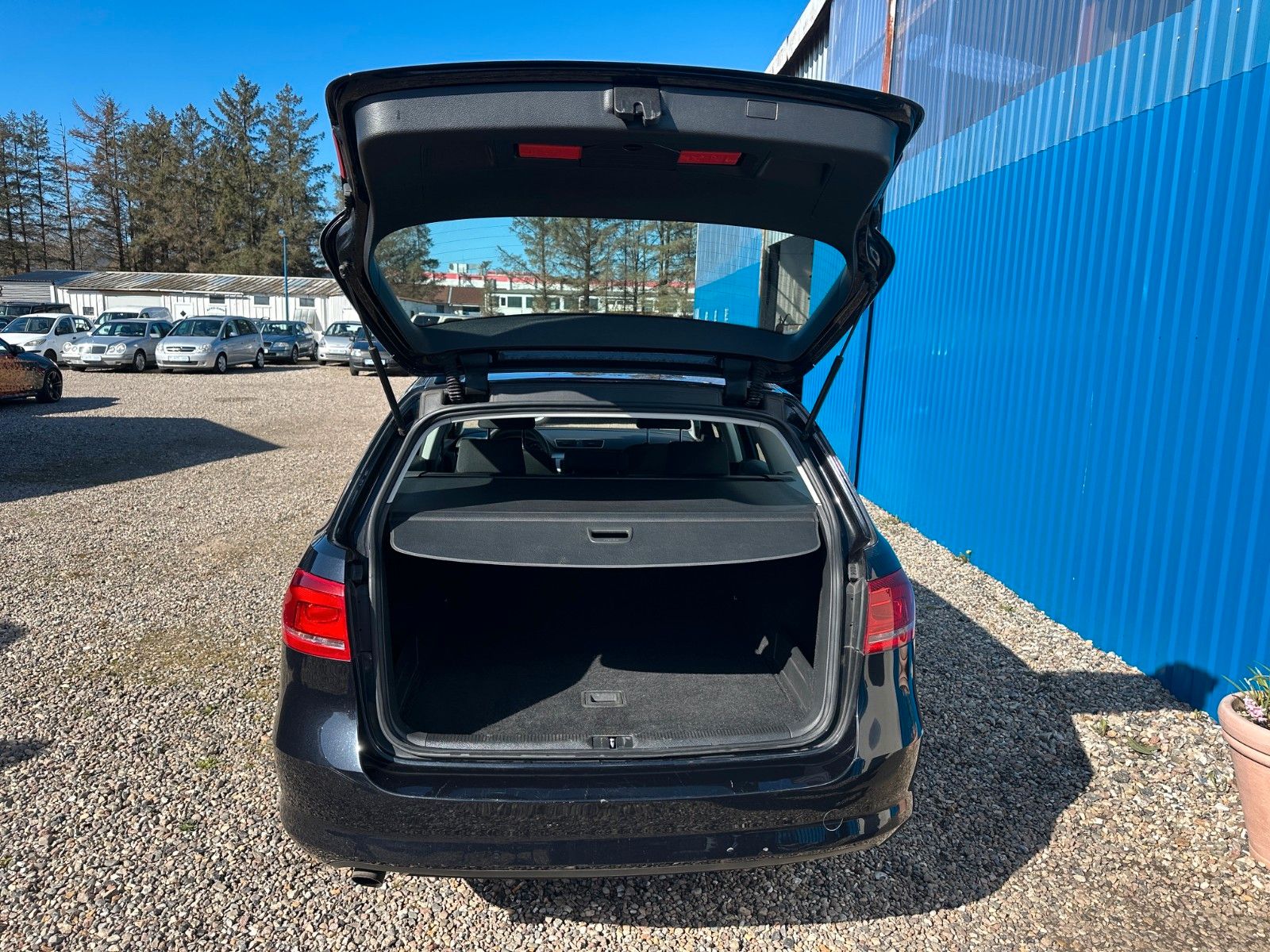 Fahrzeugabbildung Volkswagen Passat Variant Trendline**1.HAND*Allwetter**