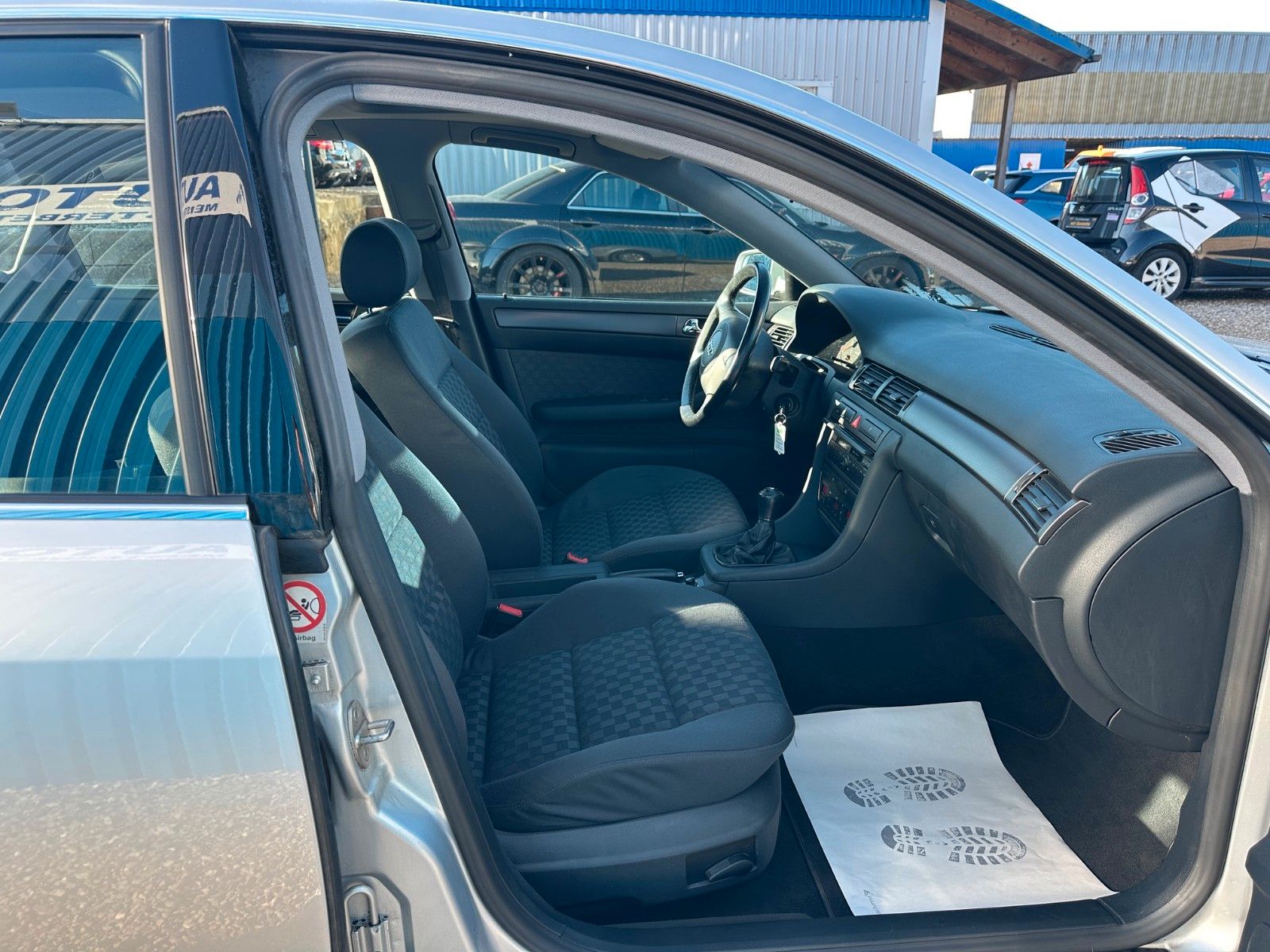 Fahrzeugabbildung Audi A6 2.4**1.HAND*TOP*46 TKM*Klima**