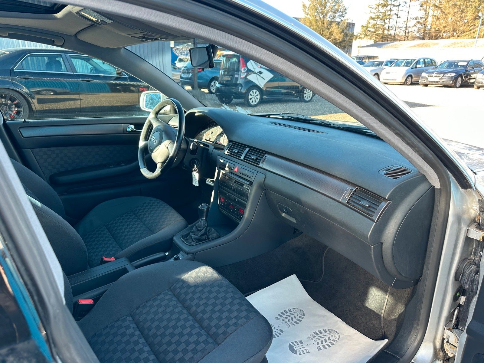 Fahrzeugabbildung Audi A6 2.4**1.HAND*TOP*46 TKM*Klima**