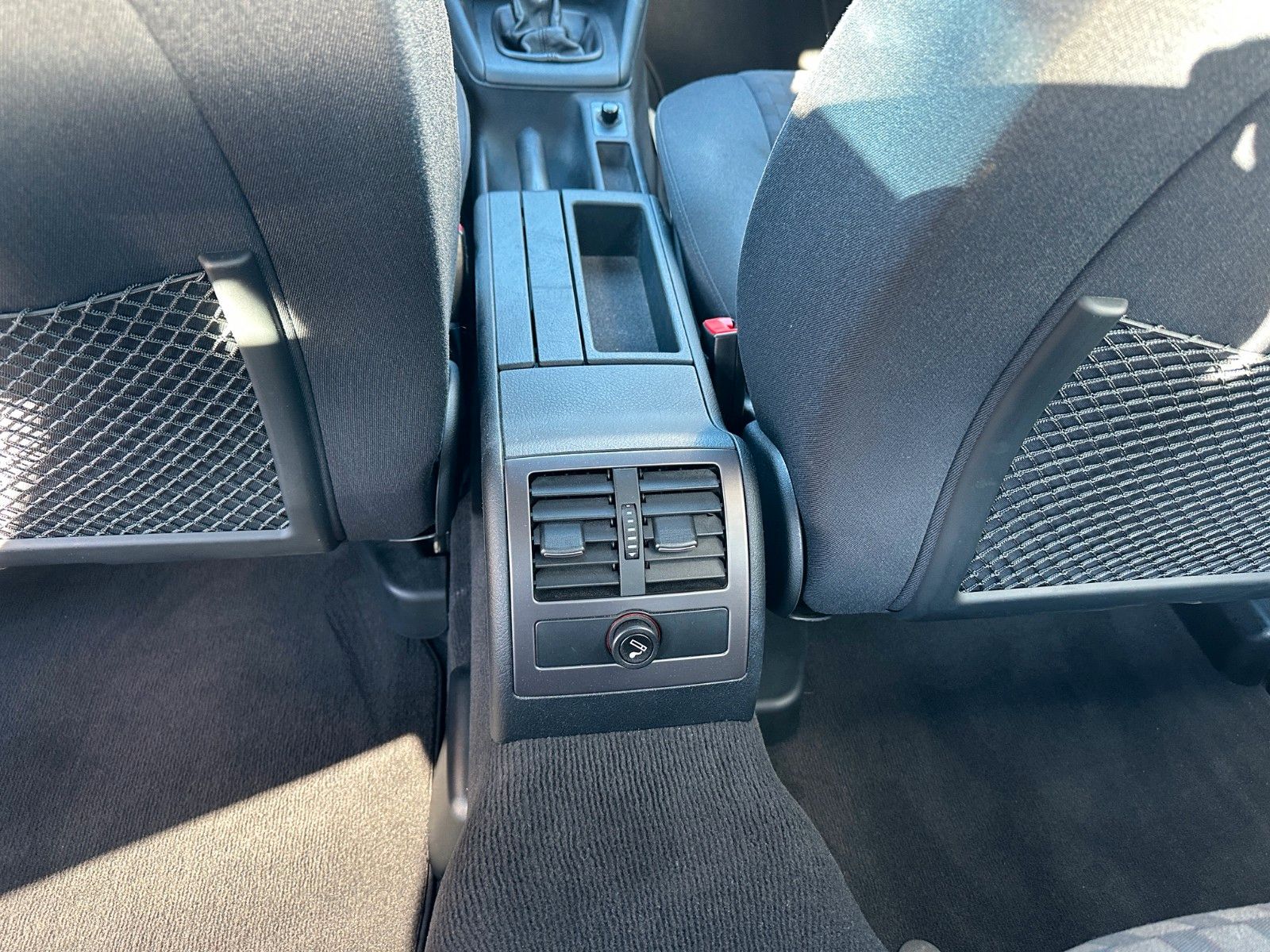 Fahrzeugabbildung Audi A6 2.4**1.HAND*TOP*46 TKM*Klima**