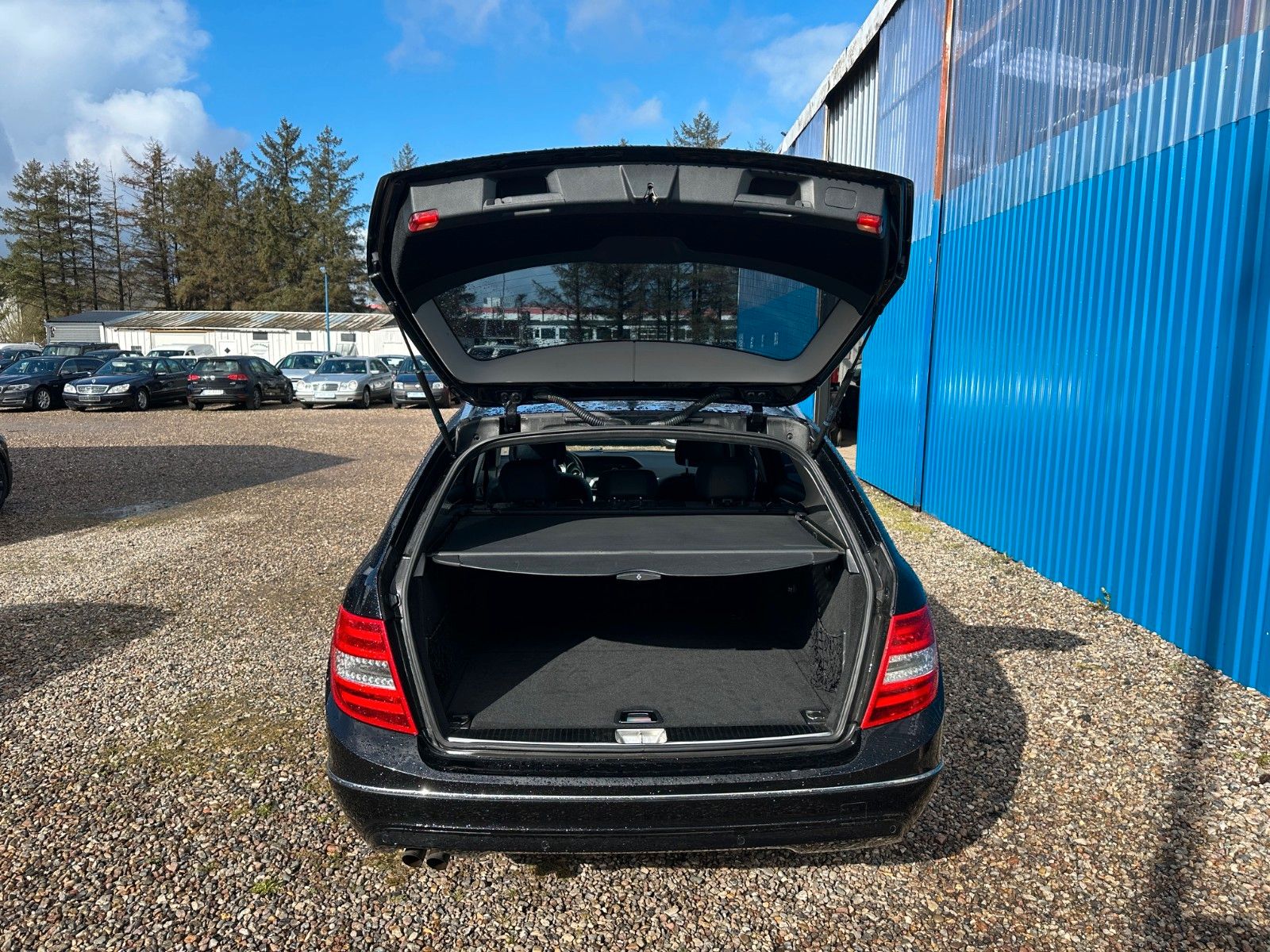 Fahrzeugabbildung Mercedes-Benz C 180 T CGI BlueEfficiency**2.Hand*Navi*PDC**