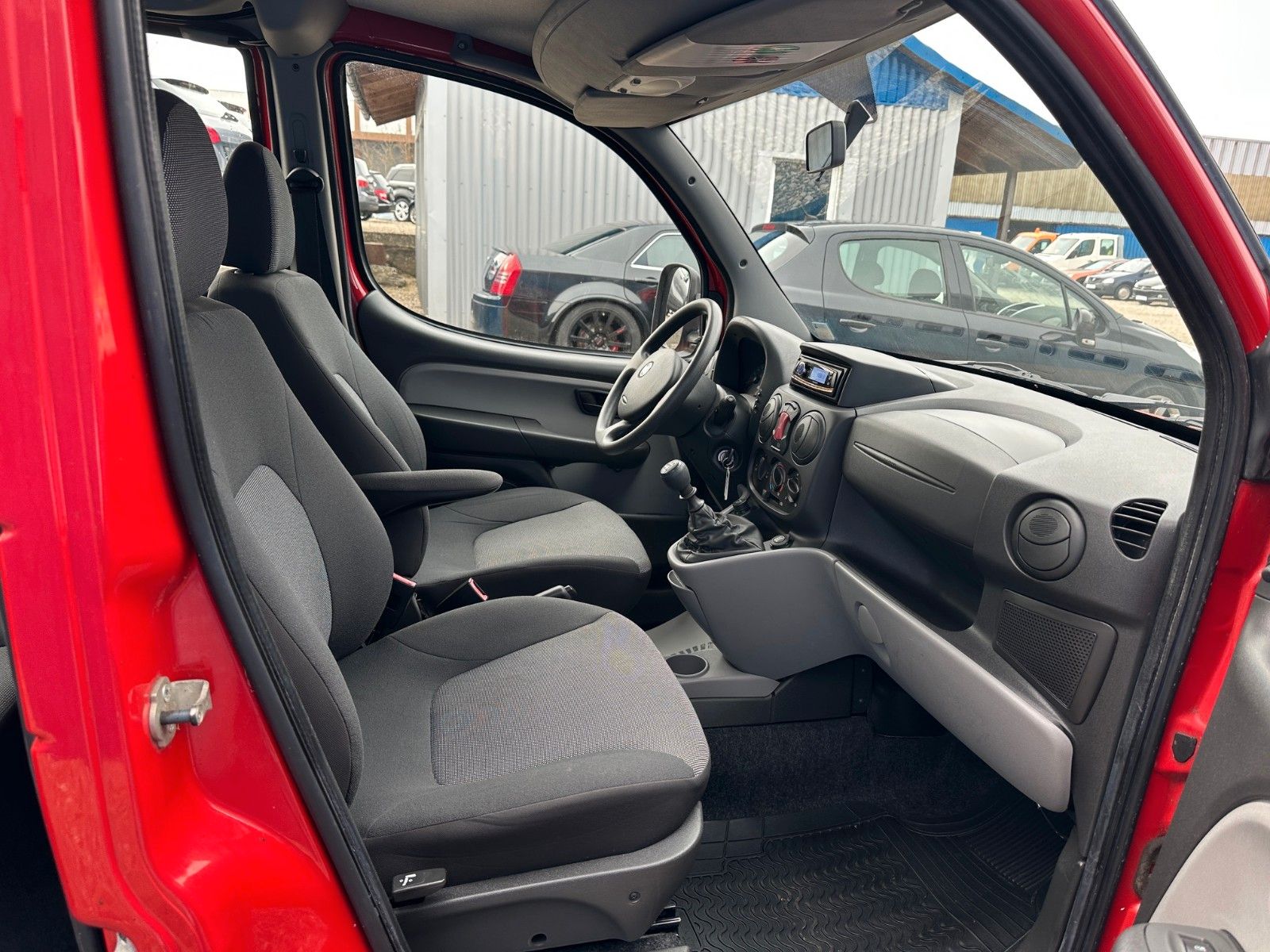 Fahrzeugabbildung Fiat Doblo Doblò 1.4 8V Active**24 TKM*8 Fach **