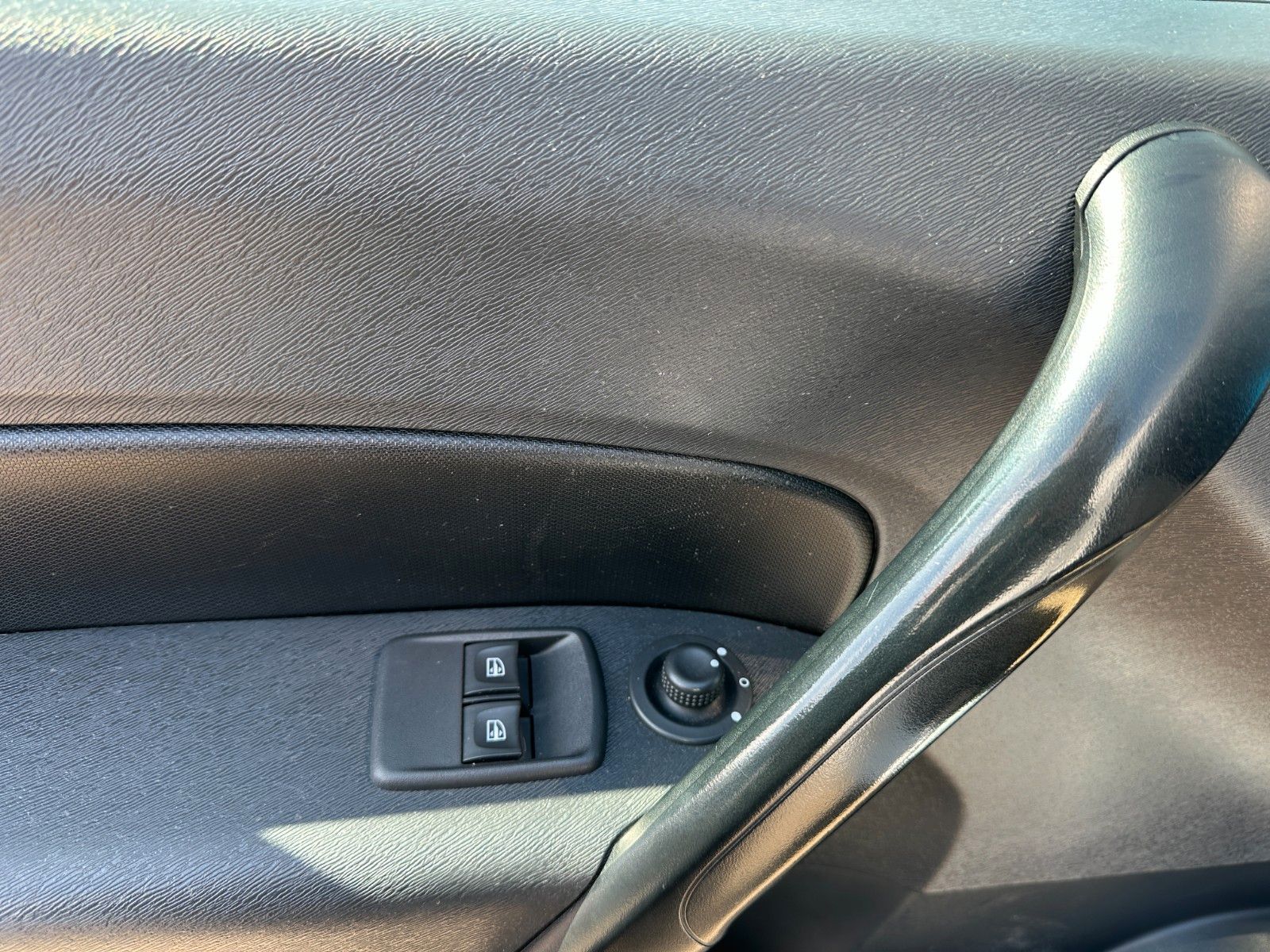 Fahrzeugabbildung Renault Kangoo Rapid Extra**87 TKM*2.Hand**