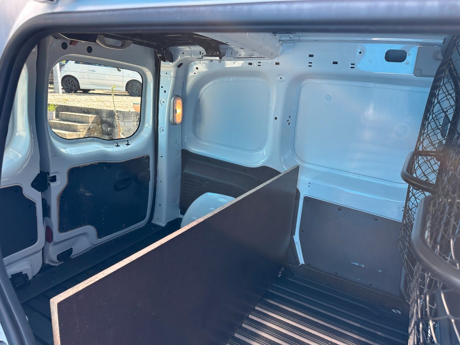 Fahrzeugabbildung Renault Kangoo Rapid Extra**87 TKM*2.Hand**
