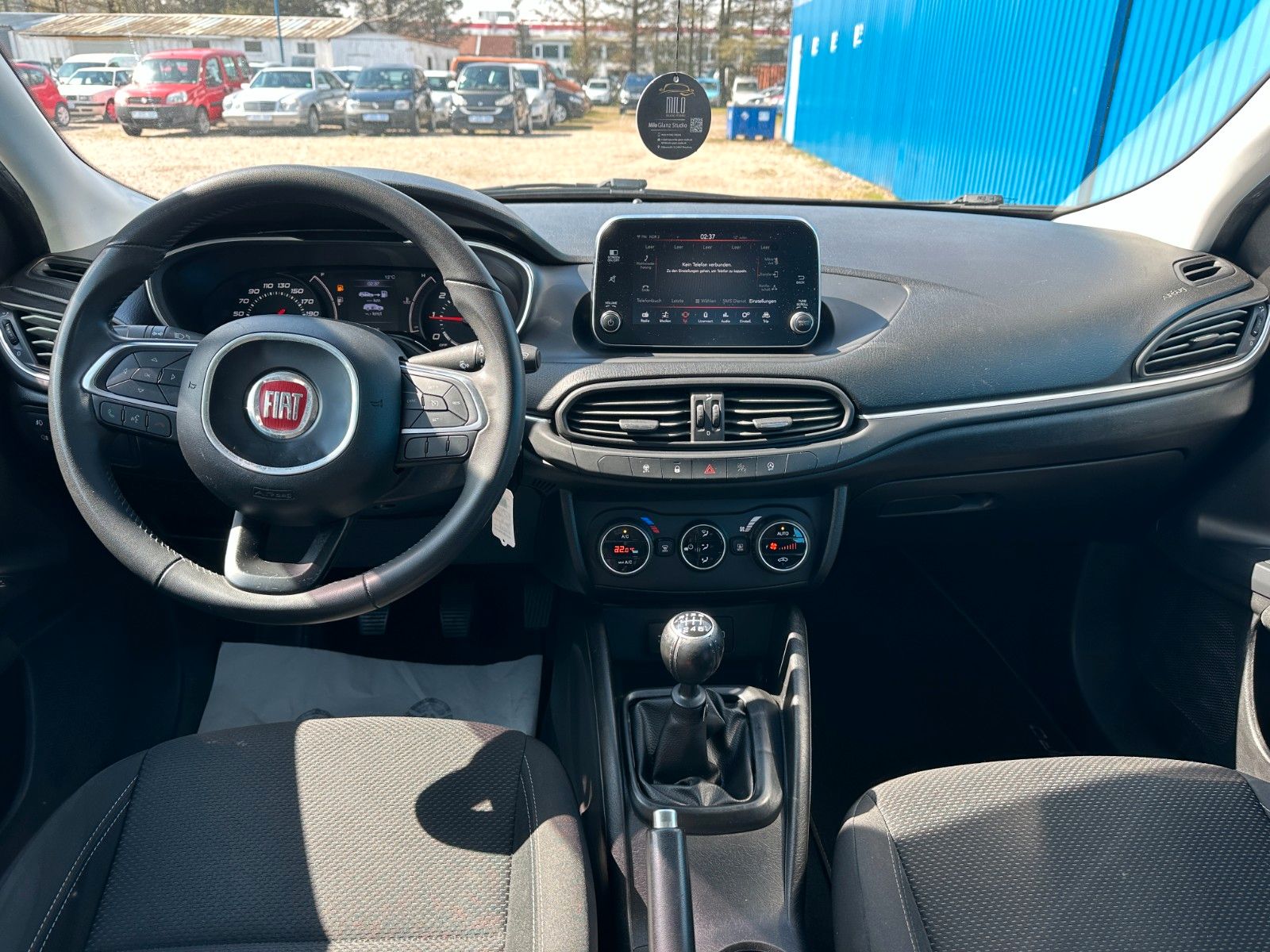 Fahrzeugabbildung Fiat Tipo**Lounge**Navi**Tempo**SHZ**