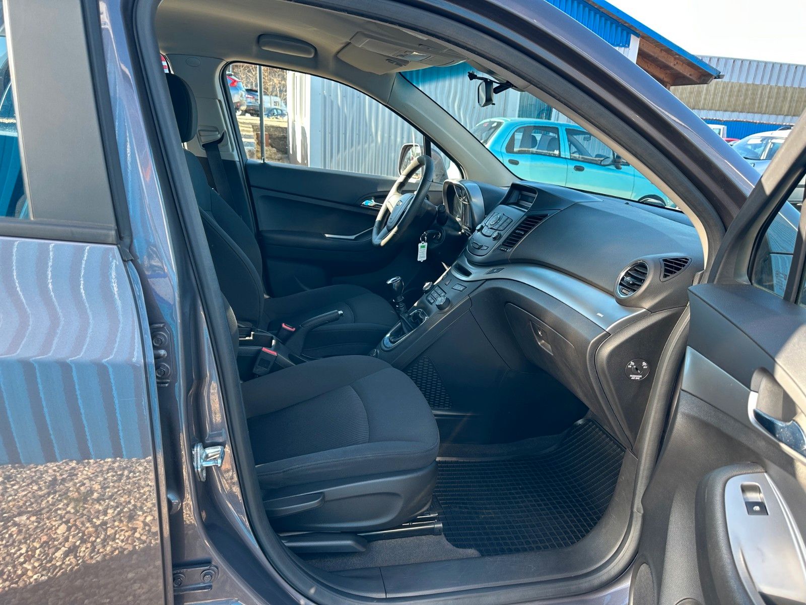 Fahrzeugabbildung Chevrolet Orlando LS**7. Sitzer**AHK**94 TKM**